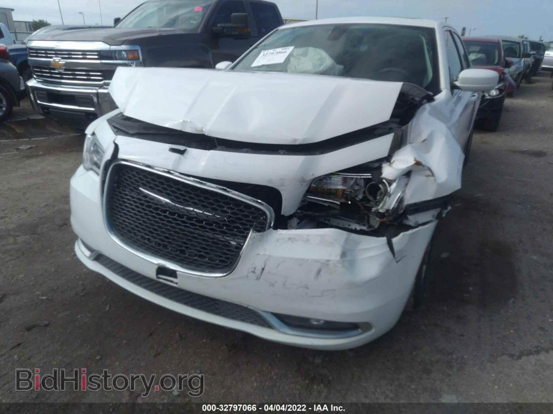 2017 CHRYSLER 300 - VIN: 2C3CCAAG9HH552498 - Фото 6