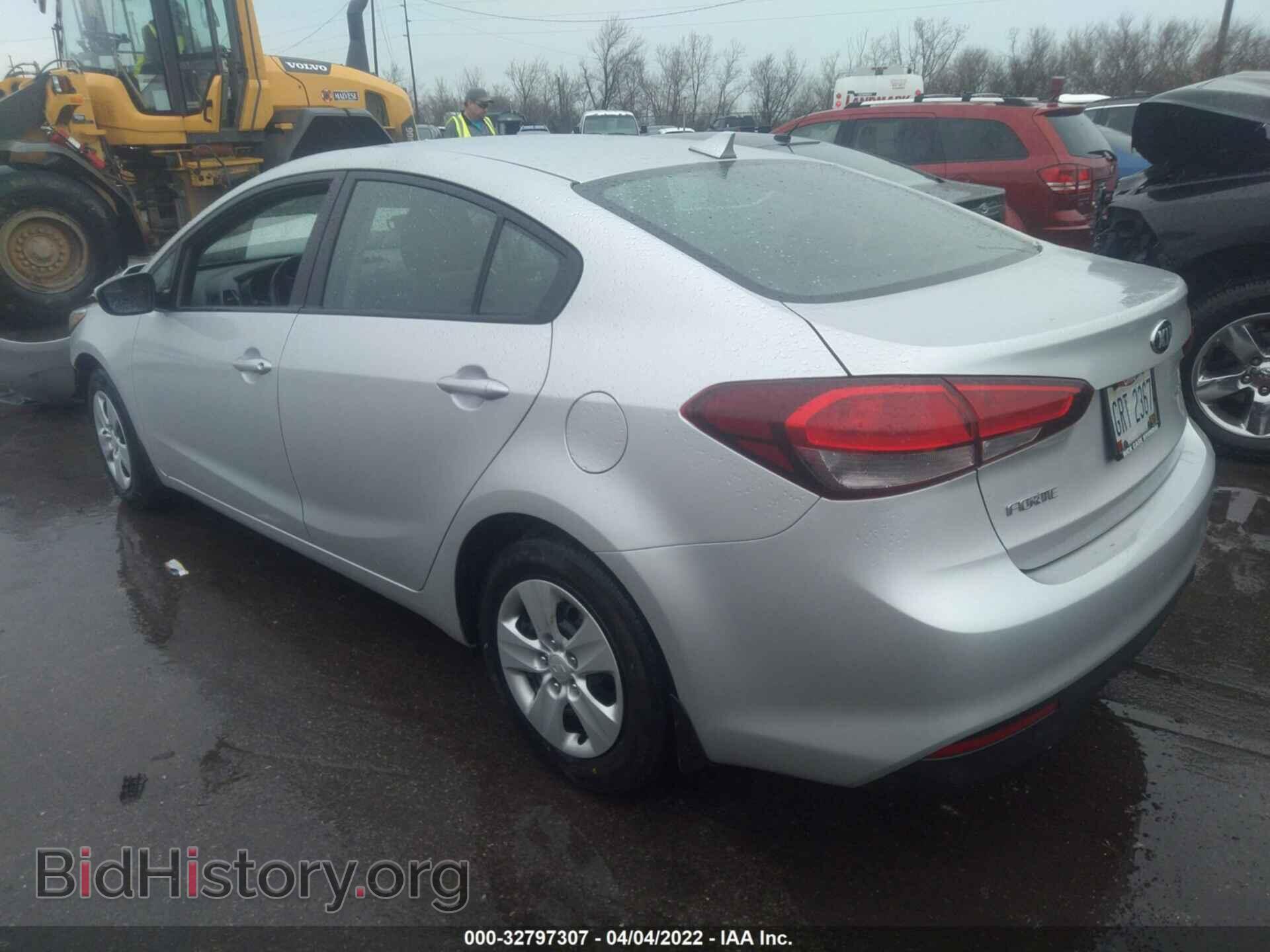 2017 KIA FORTE - VIN: 3KPFL4A71HE059047 - Photo 3