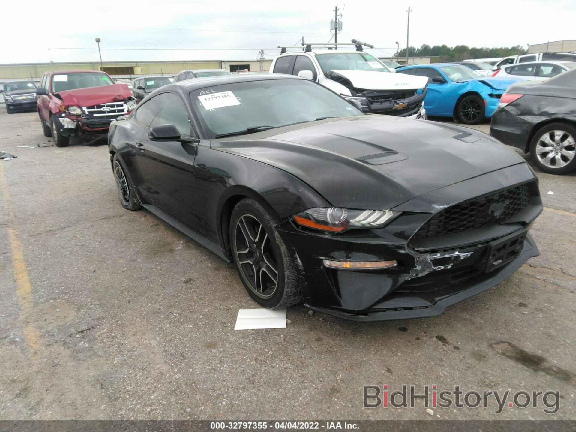 Photo 1FA6P8TH3J5113876 - FORD MUSTANG 2018