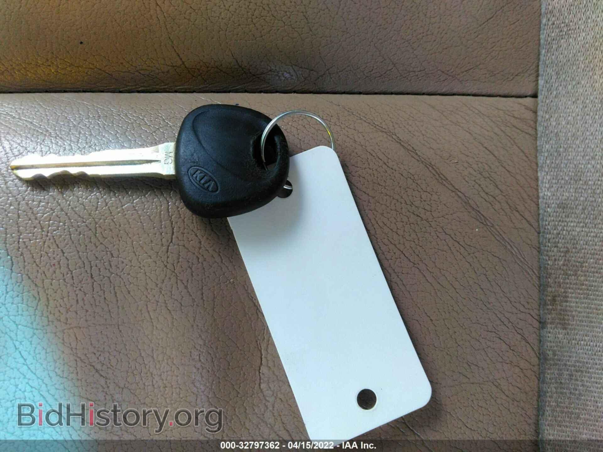 2007 KIA OPTIMA - VIN: KNAGE124675123219 - Фото 11