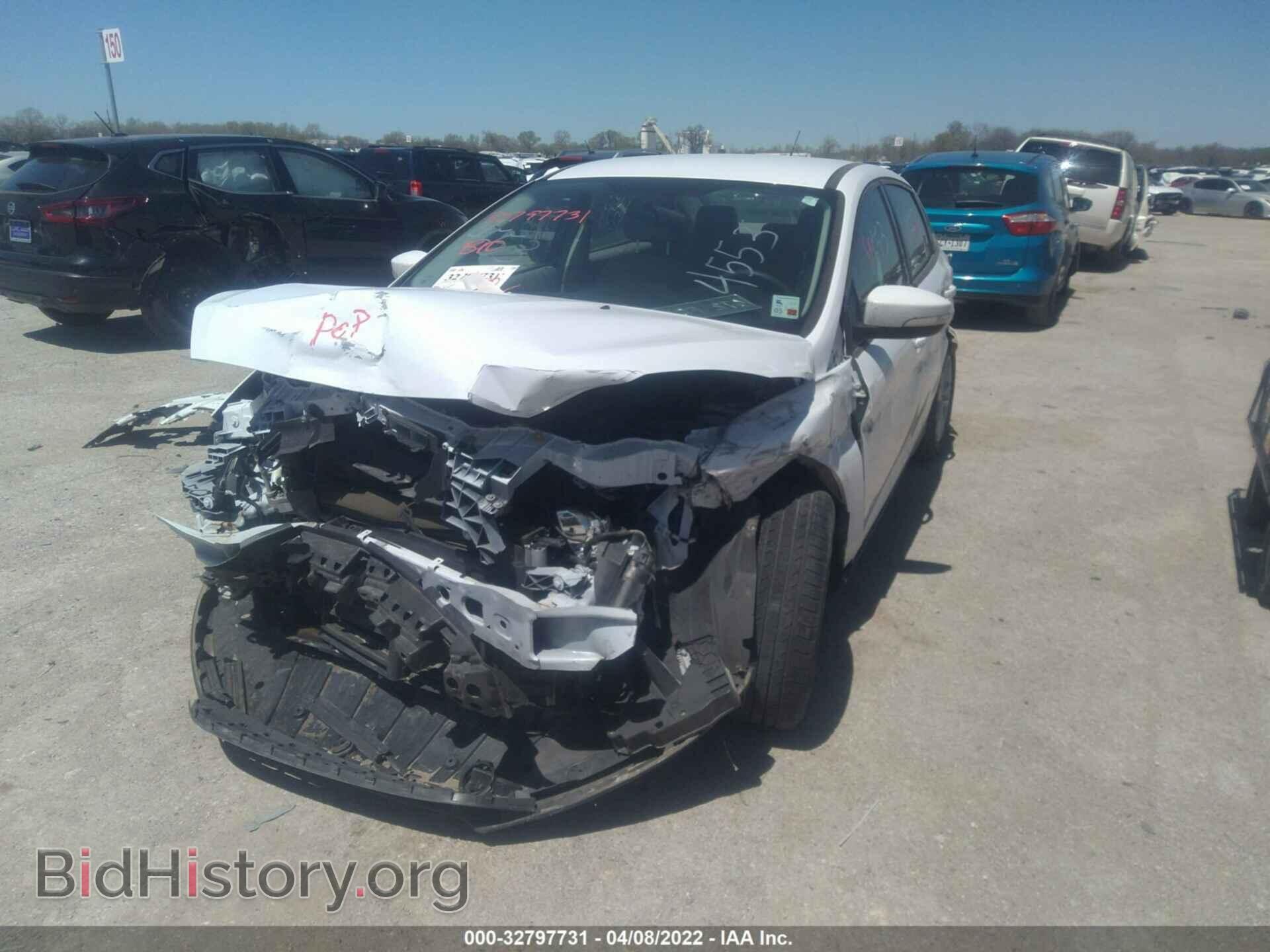 2016 FORD FOCUS - VIN: 1FADP3F25GL228632 - Фото 2