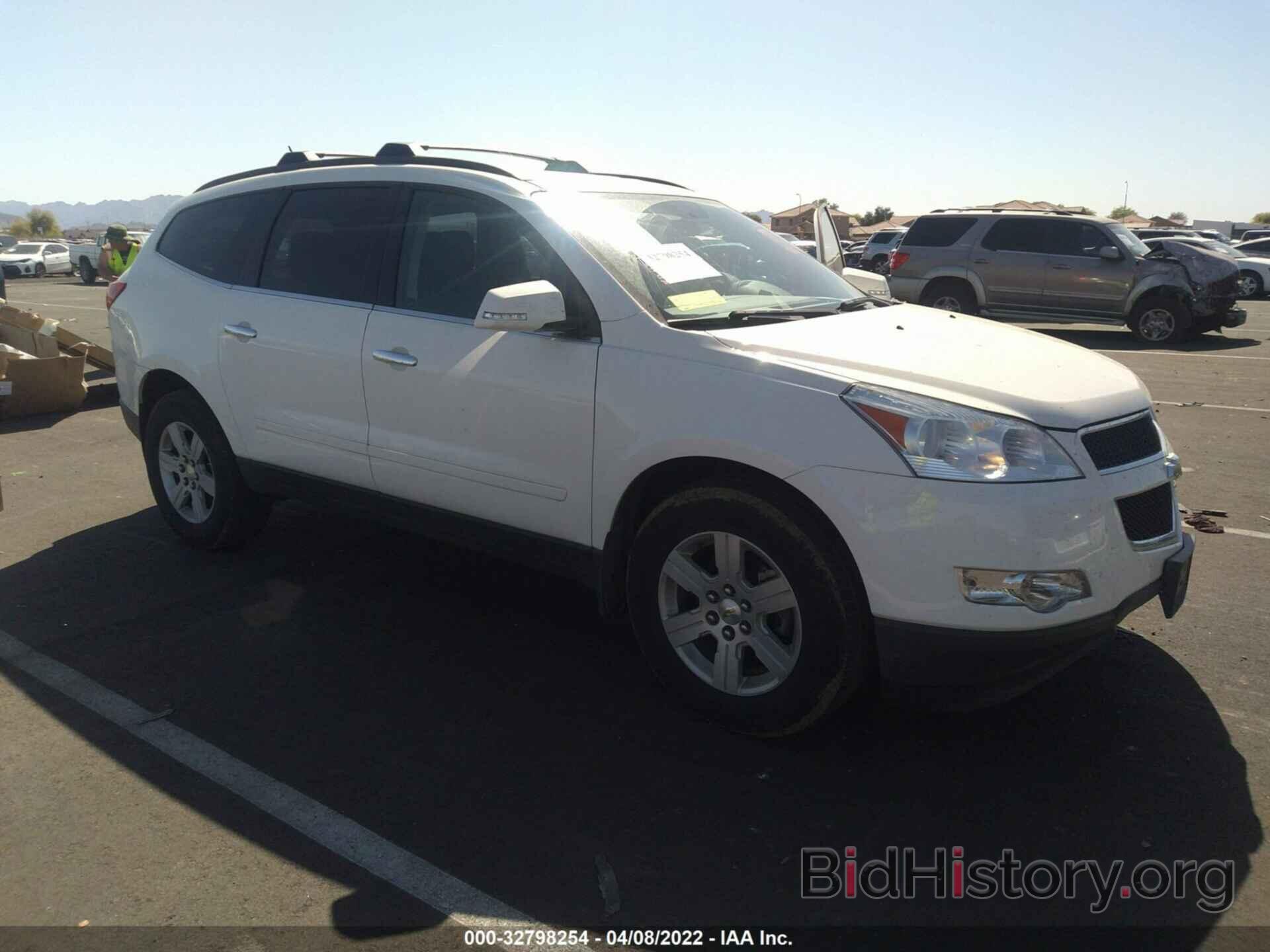 Photo 1GNKVGED5BJ257478 - CHEVROLET TRAVERSE 2011