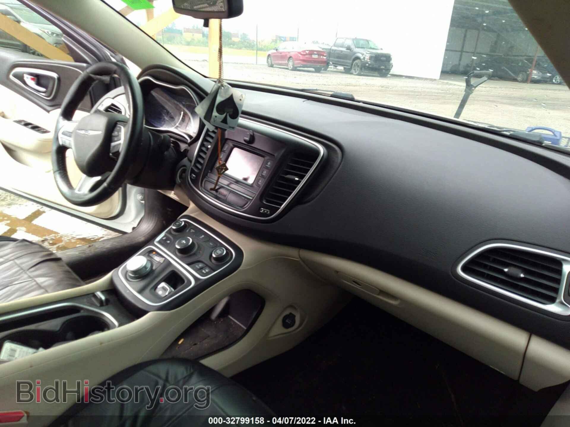 2016 CHRYSLER 200 - VIN: 1C3CCCFB5GN189082 - Photo 5