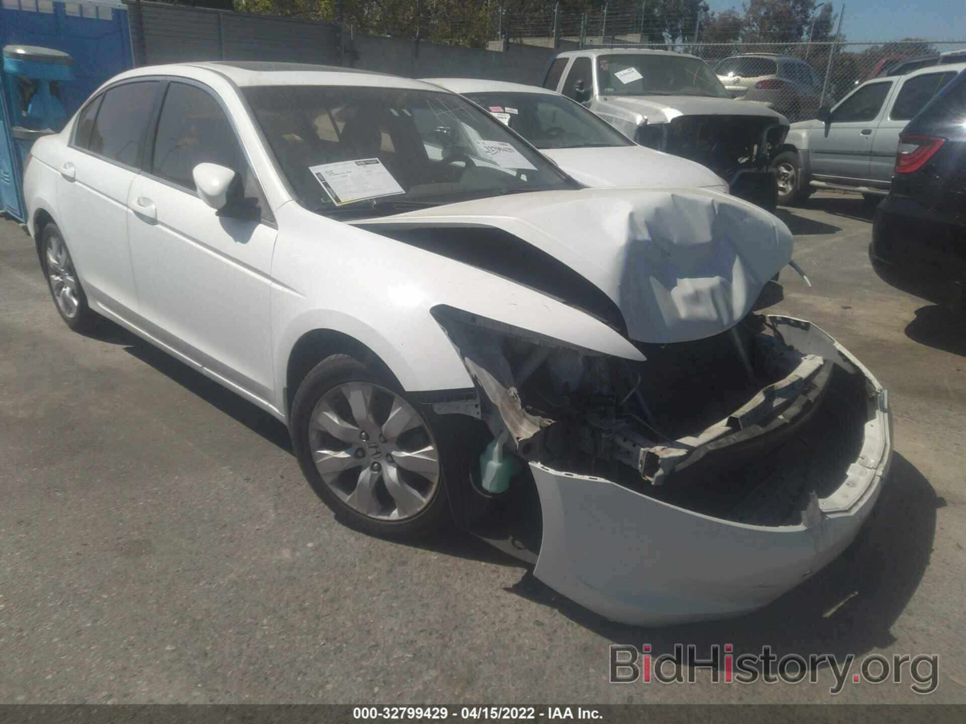 Photo 1HGCP2F85AA104711 - HONDA ACCORD SDN 2010