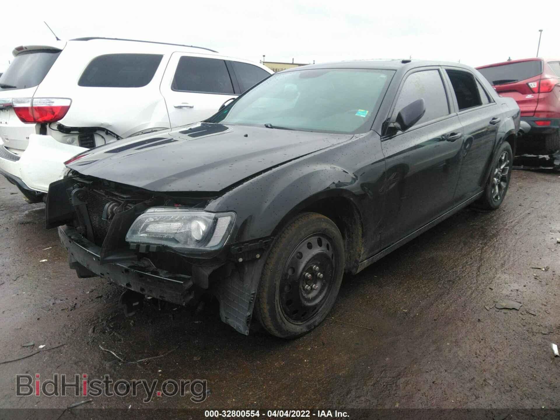 2014 CHRYSLER 300 - VIN: 2C3CCAGG2EH222561 - Фото 2