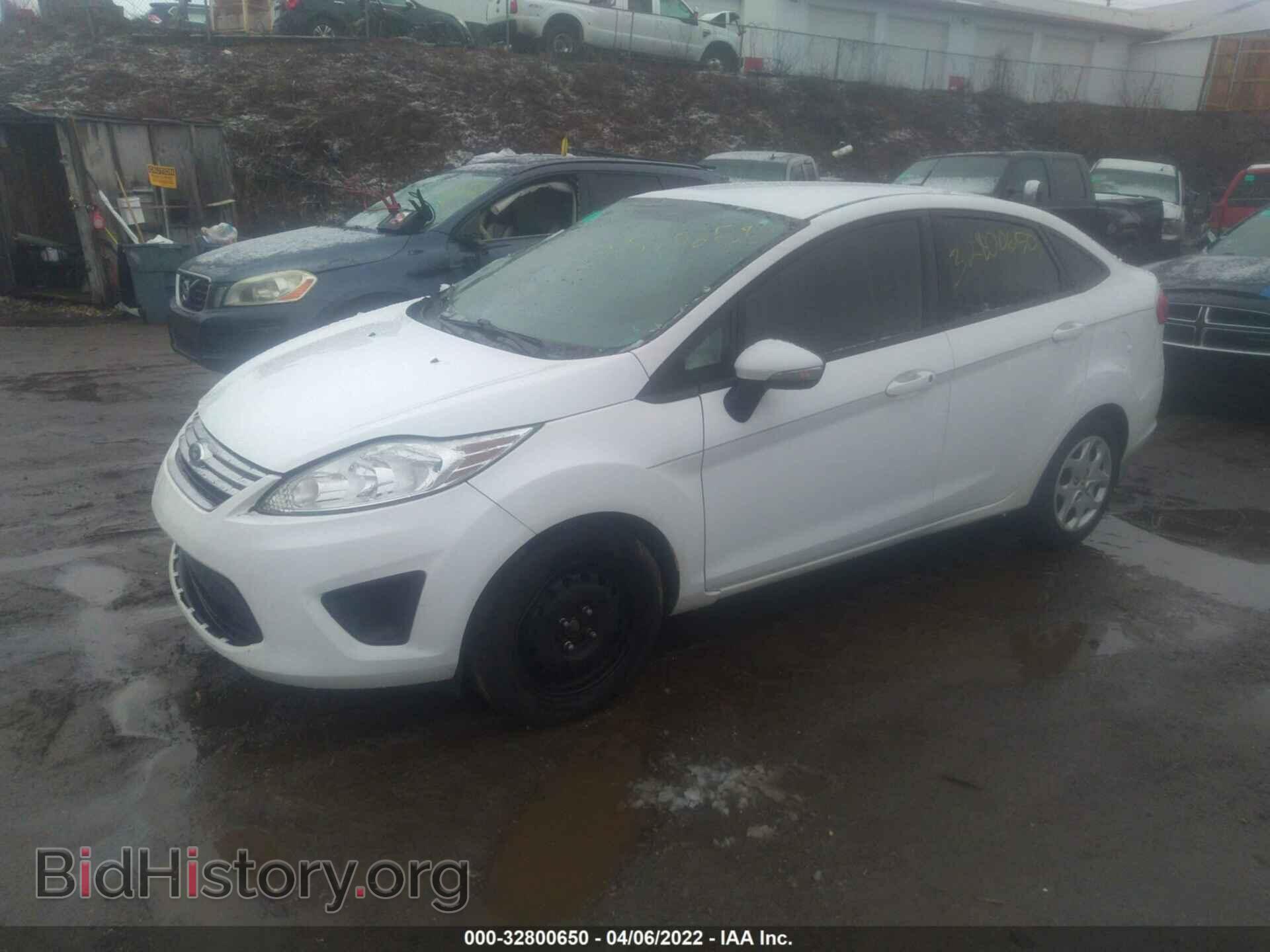 2013 FORD FIESTA - VIN: 3FADP4BJ0DM214828 - Фото 2