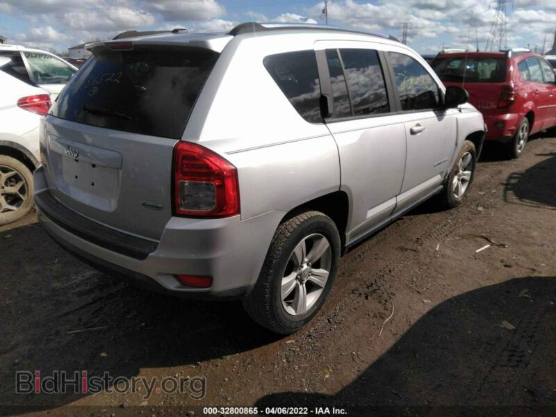2011 Jeep COMPASS (VIN 1J4NF1FB5BD136522) — photo 4 of 11