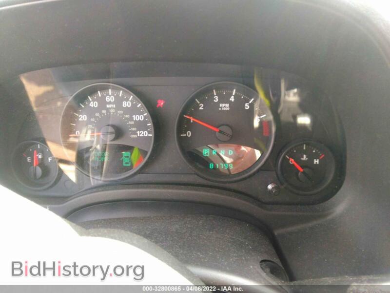 2011 Jeep COMPASS (VIN 1J4NF1FB5BD136522) — photo 7 of 11