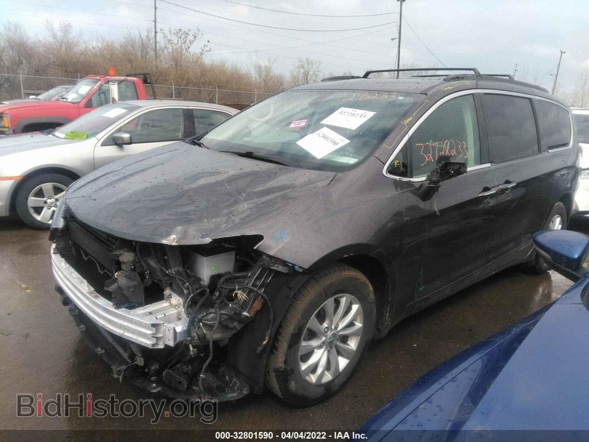 2017 CHRYSLER PACIFICA - VIN: 2C4RC1BGXHR759075 - Фото 2