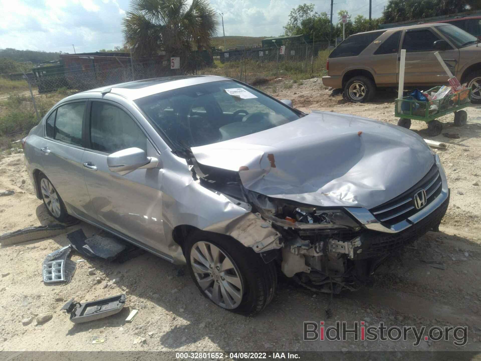 Photo 1HGCR2F88DA172337 - HONDA ACCORD SDN 2013