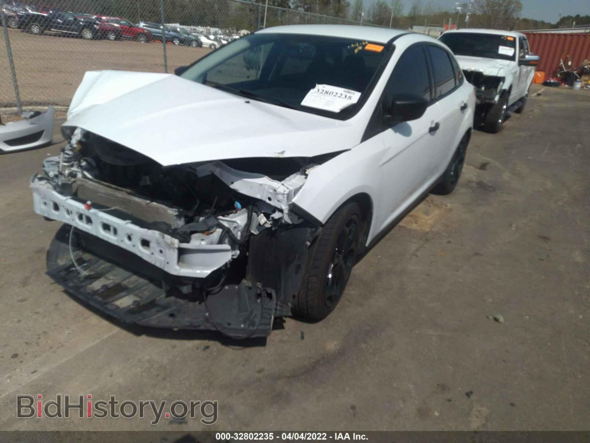 2017 FORD FOCUS - VIN: 1FADP3E22HL306108 - Фото 2