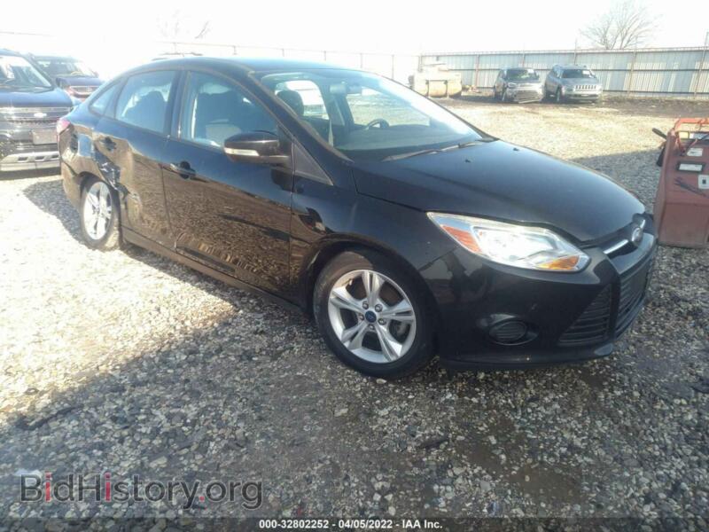 2014 Ford FOCUS SE (VIN 1FADP3F20EL420148) — фото 1 из 15, IAAI, повреждение: правая задняя часть