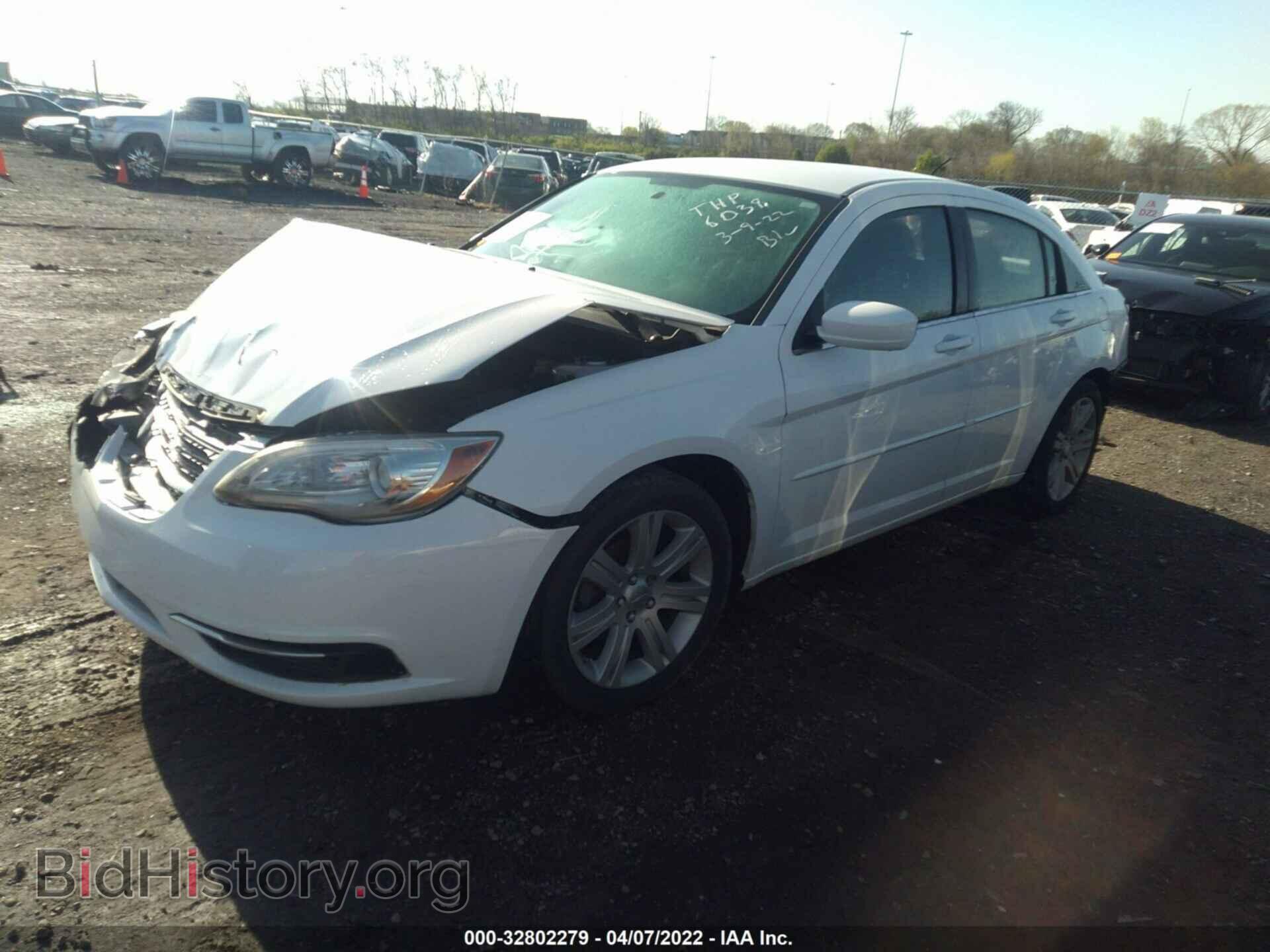 2013 CHRYSLER 200 - VIN: 1C3CCBBB1DN656039 - Photo 2