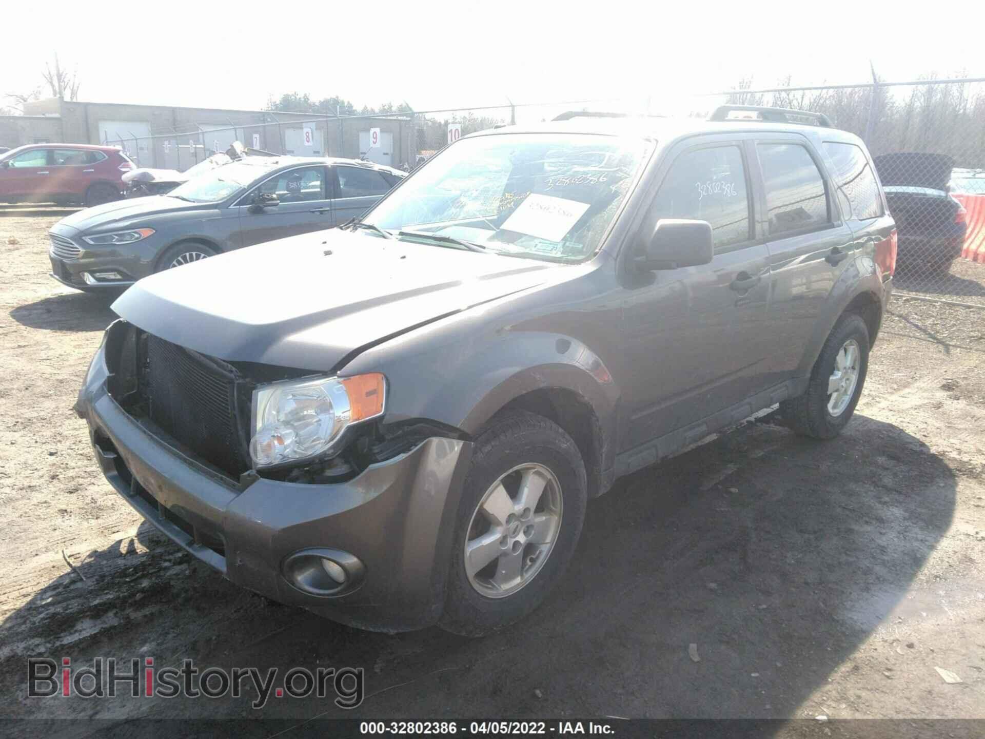 2011 FORD ESCAPE - VIN: 1FMCU9D72BKB47792 - Фото 2
