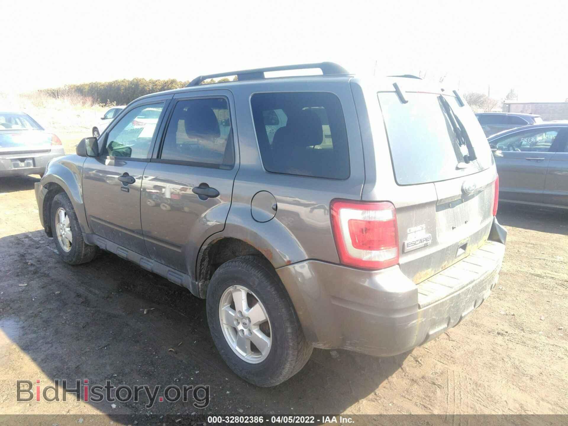 2011 FORD ESCAPE - VIN: 1FMCU9D72BKB47792 - Фото 3