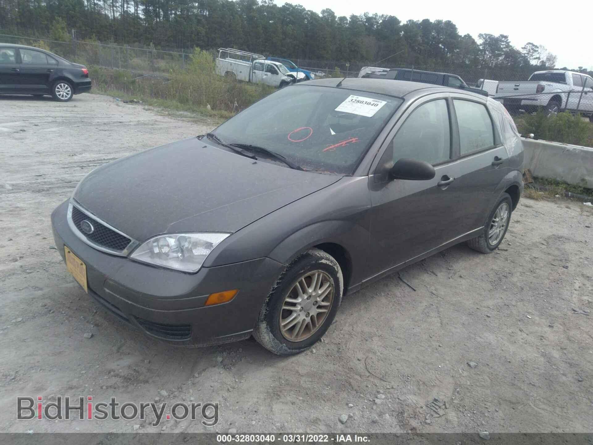 2006 FORD FOCUS - VIN: 1FAFP37N36W158966 - Фото 2