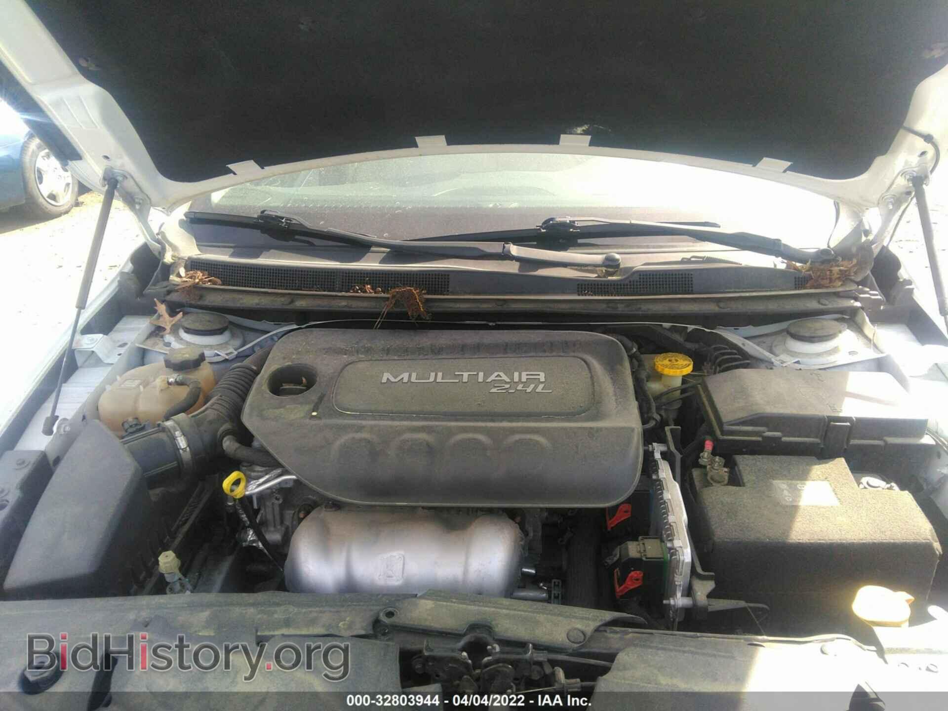 2015 CHRYSLER 200 - VIN: 1C3CCCAB5FN670259 - Фото 10