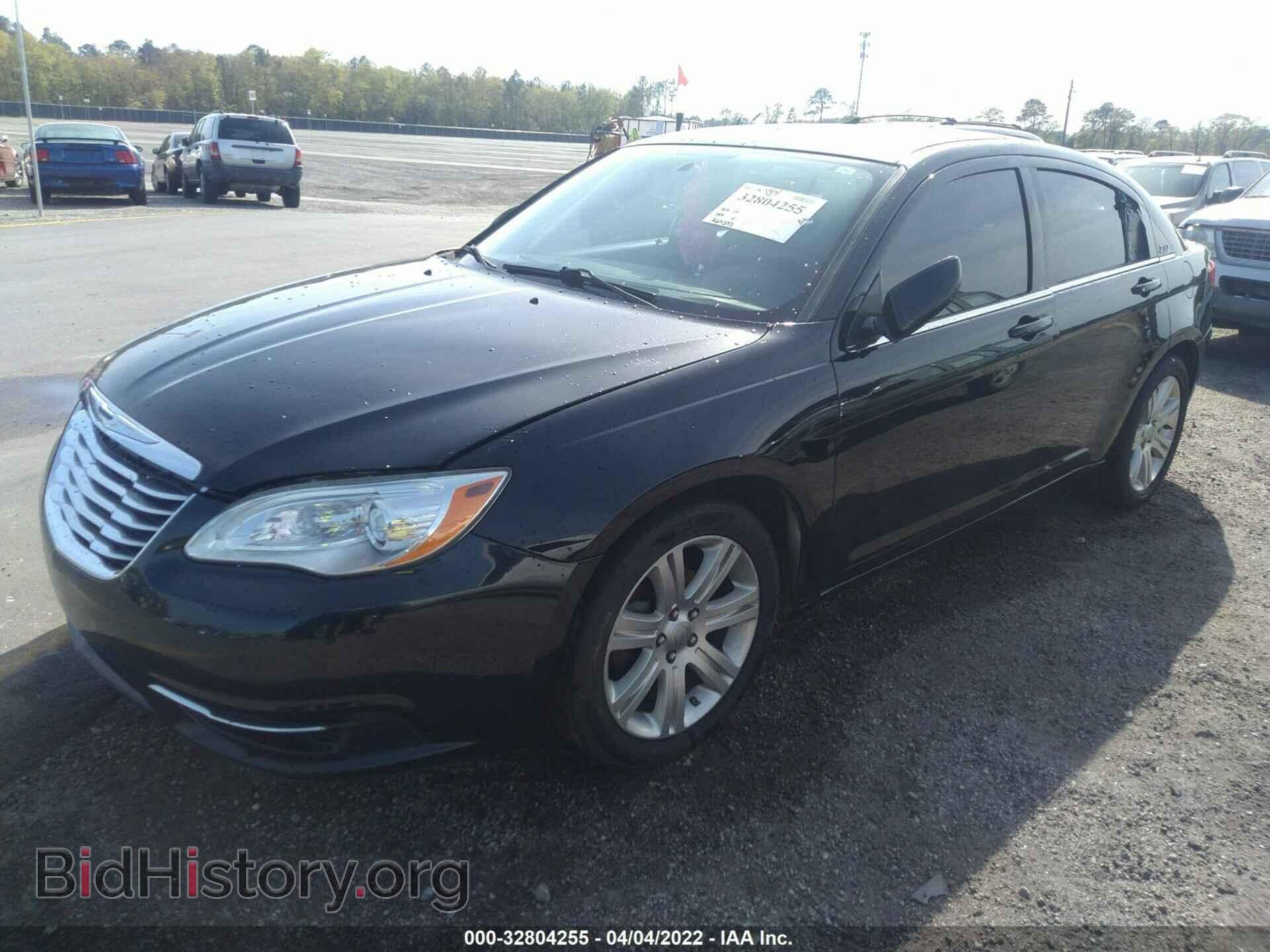 2012 CHRYSLER 200 - VIN: 1C3CCBAB8CN244782 - Фото 2