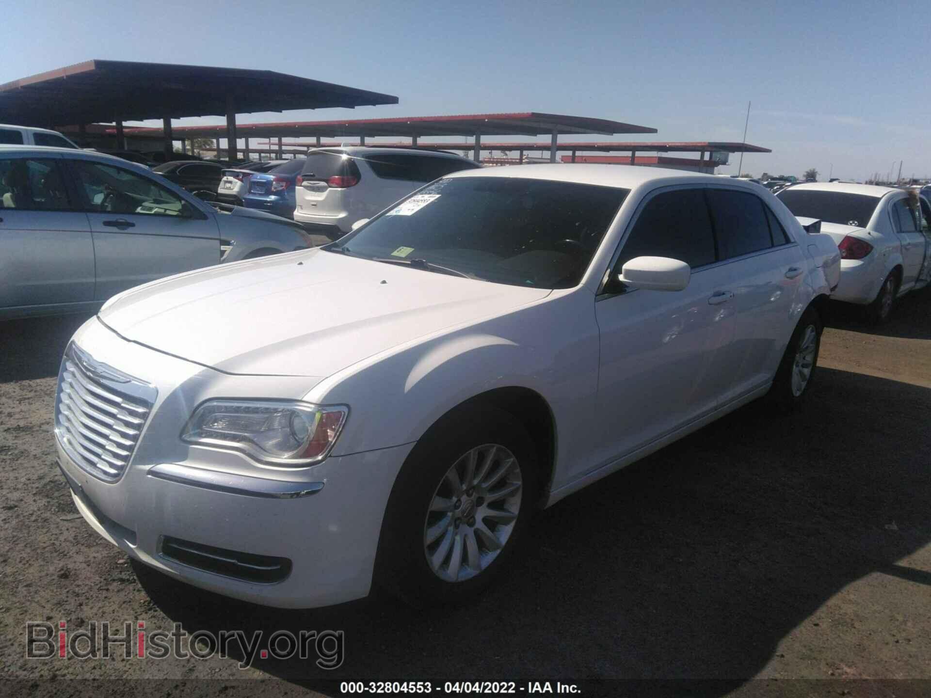 2011 CHRYSLER 300 - VIN: 2C3CA4CG4BH523356 - Фото 2