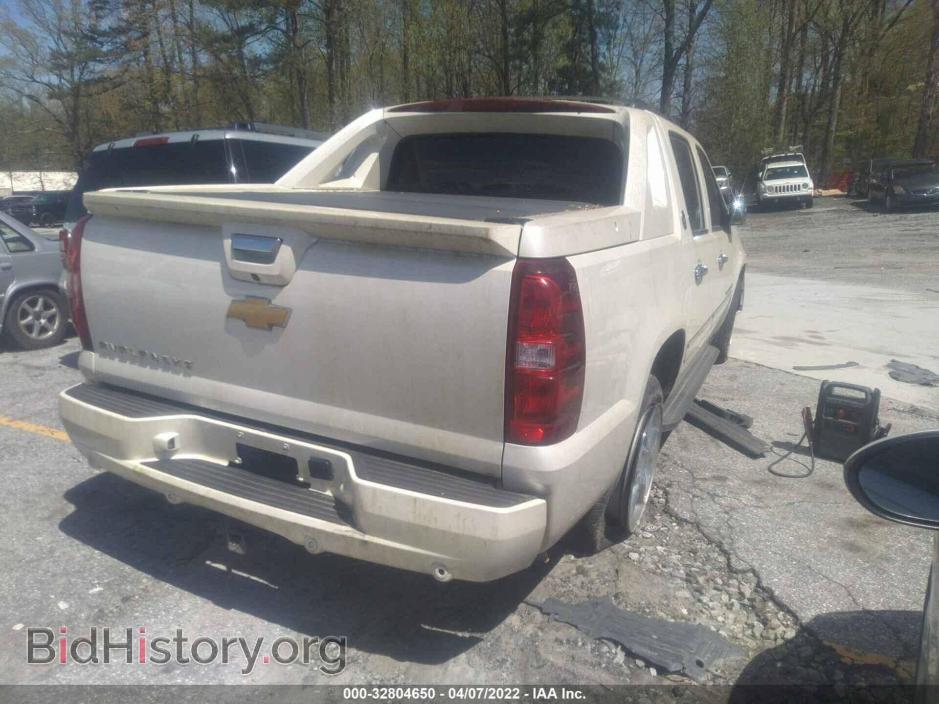 2013 CHEVROLET AVALANCHE - VIN: 3GNTKGE72DG366590 - Фото 4
