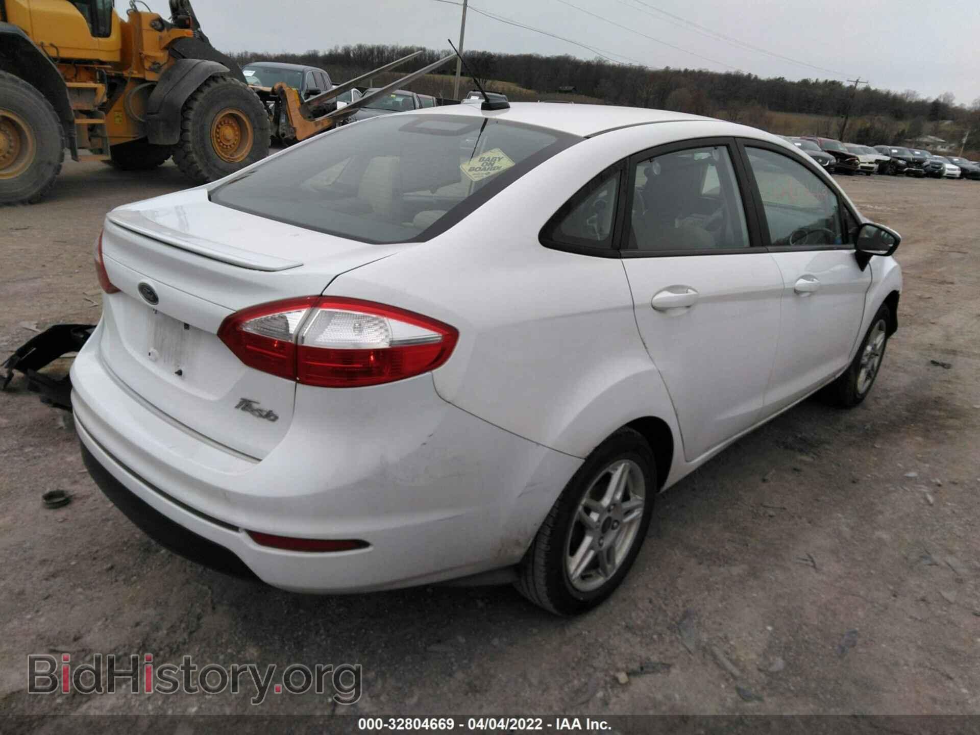 2017 FORD FIESTA - VIN: 3FADP4BJ4HM119954 - Фото 4