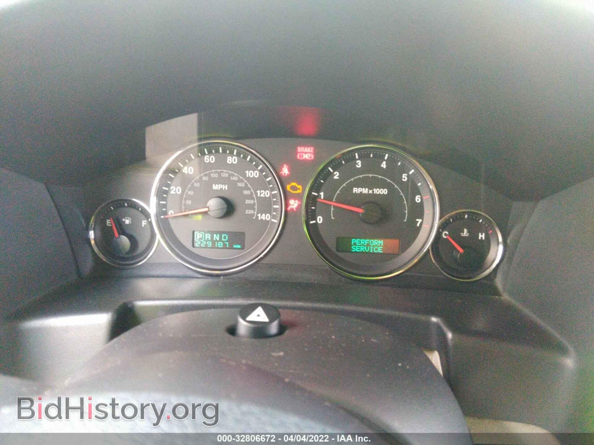 2006 JEEP COMMANDER - VIN: 1J8HH58206C247632 - Фото 7