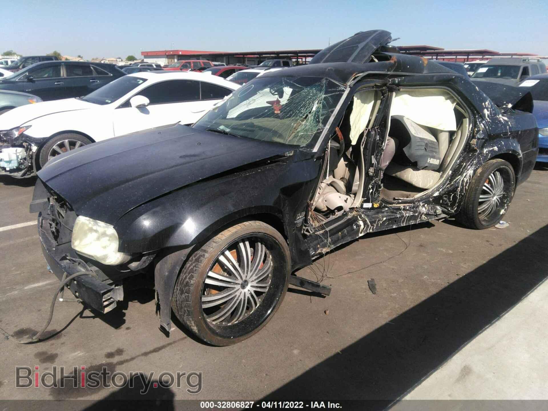 2006 CHRYSLER 300 - VIN: 2C3LA63H86H306256 - Фото 2