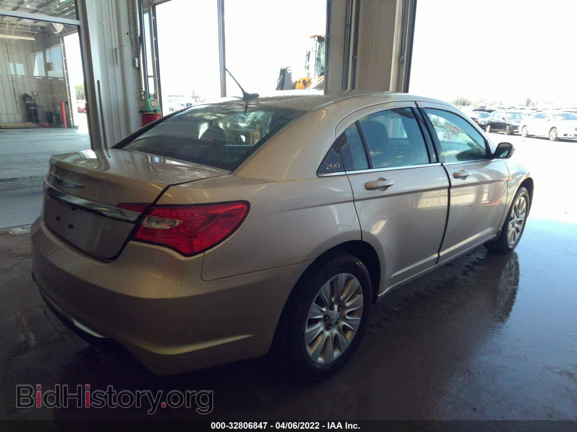 2014 CHRYSLER 200 - VIN: 1C3CCBAB2EN237233 - Photo 4