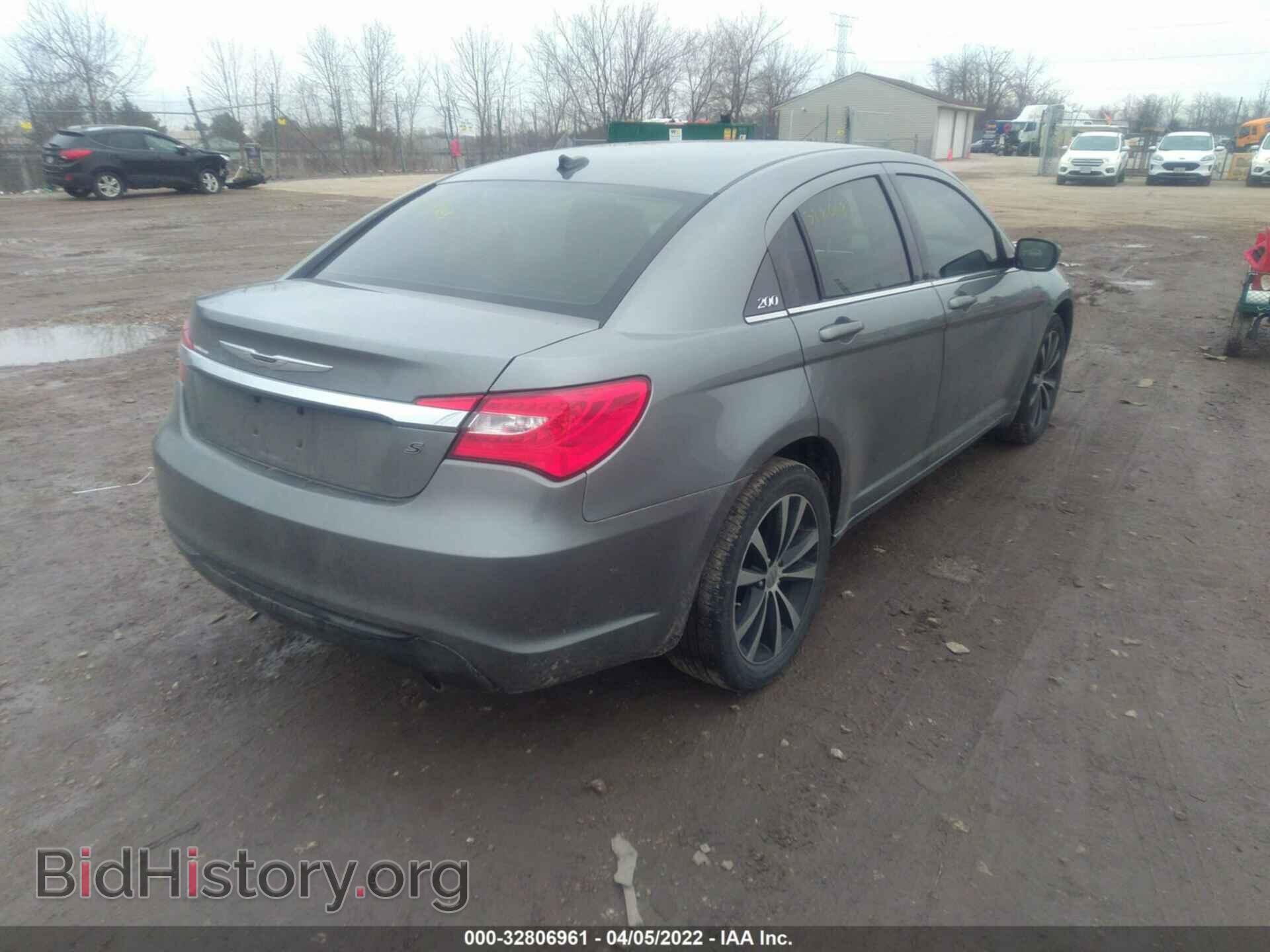 2011 CHRYSLER 200 - VIN: 1C3BC8FG8BN600164 - Фото 4