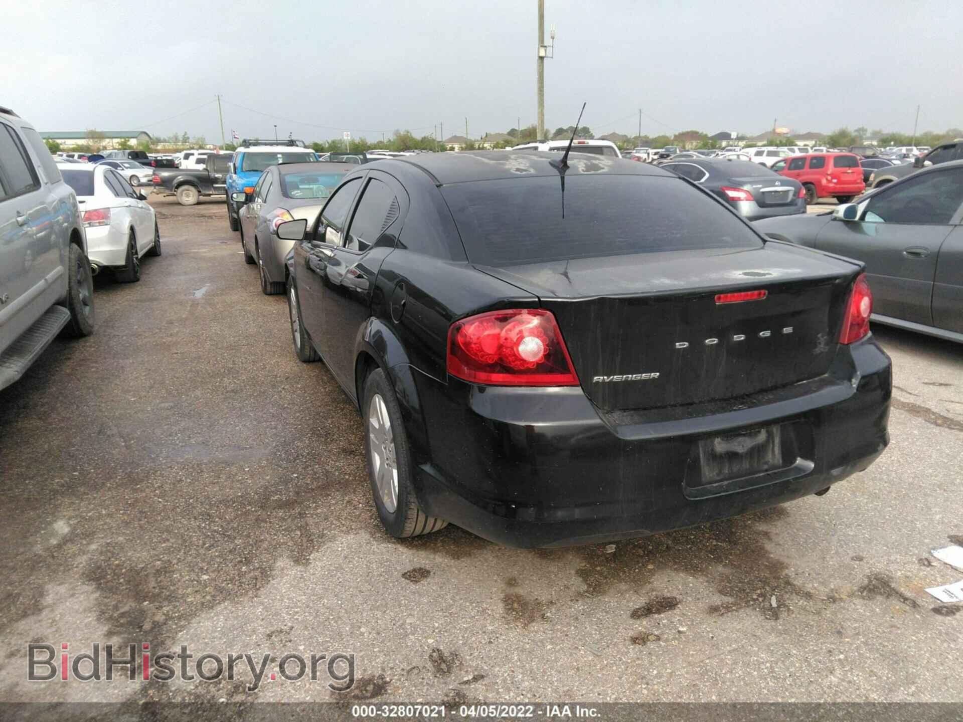 2011 DODGE AVENGER - VIN: 1B3BD4FBXBN518864 - Фото 3