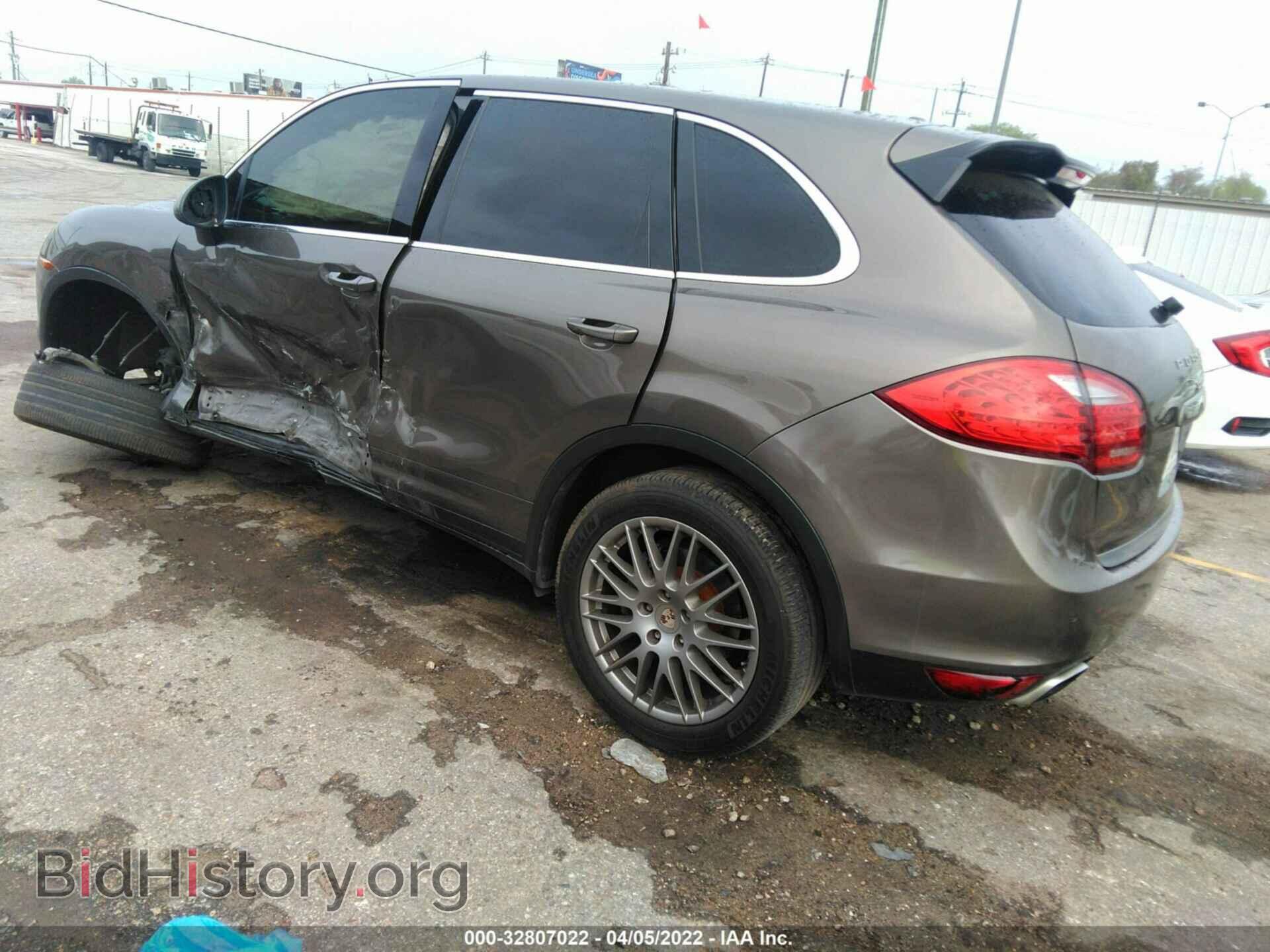 2011 PORSCHE CAYENNE - VIN: WP1AB2A21BLA52280 - Photo 3