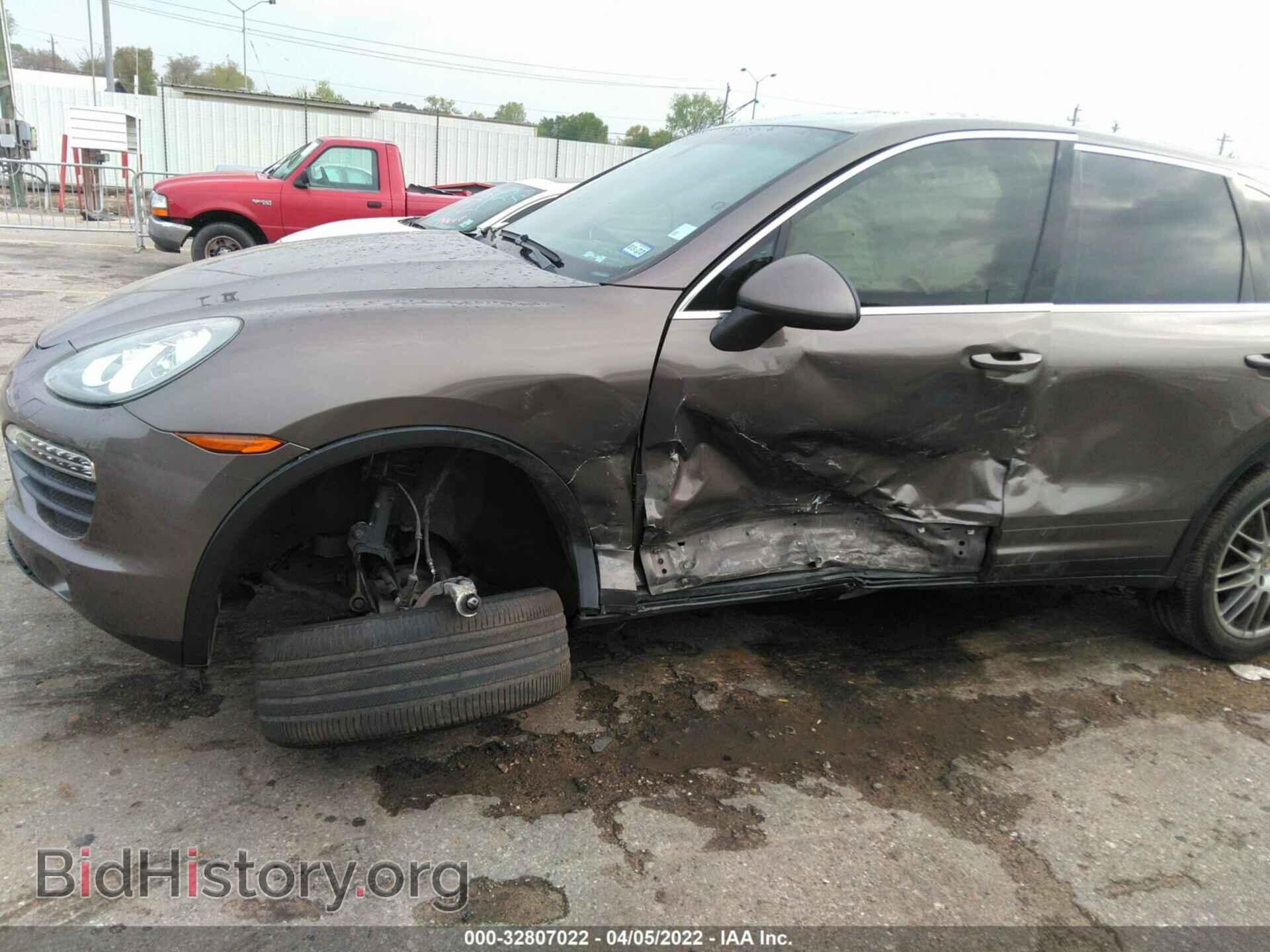 2011 PORSCHE CAYENNE - VIN: WP1AB2A21BLA52280 - Photo 6