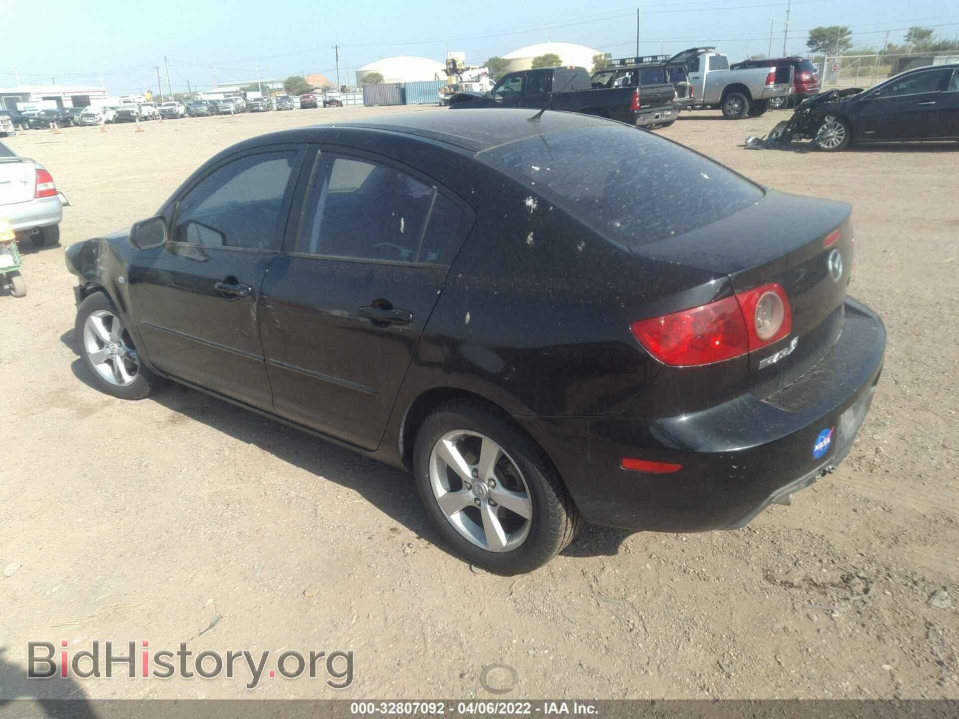 2006 MAZDA MAZDA3 - VIN: JM1BK32F761536887 - Фото 3