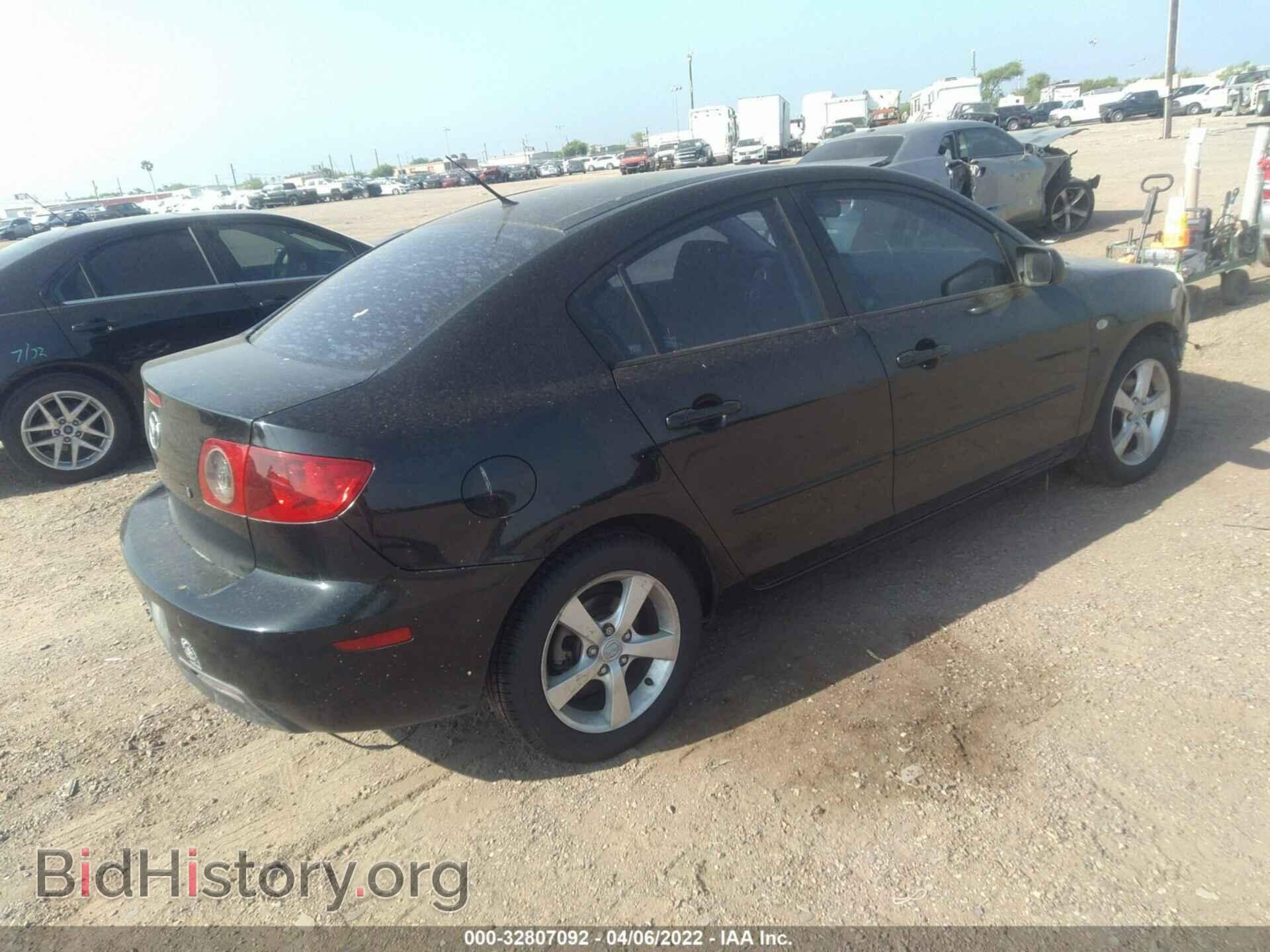 2006 MAZDA MAZDA3 - VIN: JM1BK32F761536887 - Фото 4