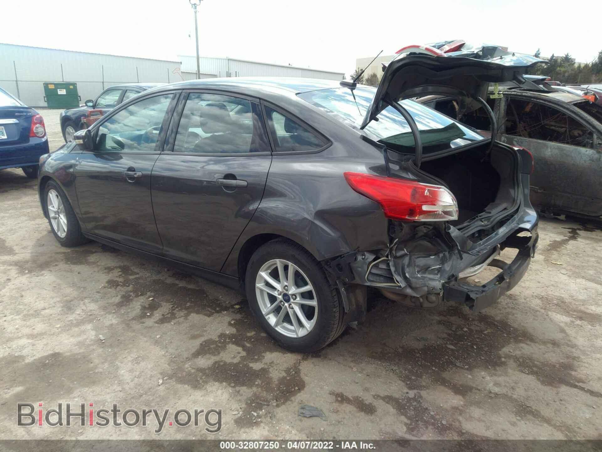 2016 FORD FOCUS - VIN: 1FADP3F2XGL404722 - Фото 3