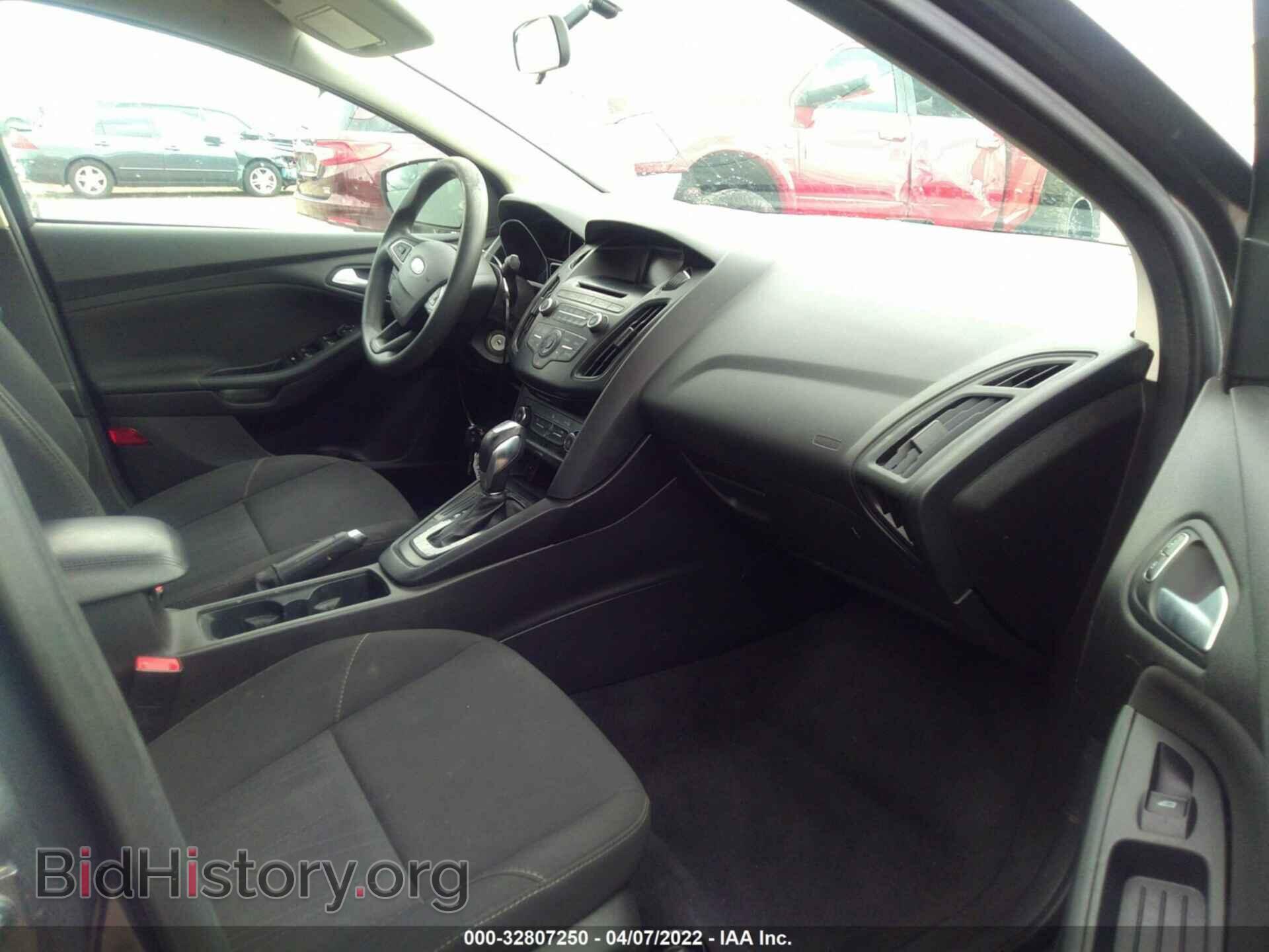 2016 FORD FOCUS - VIN: 1FADP3F2XGL404722 - Фото 5