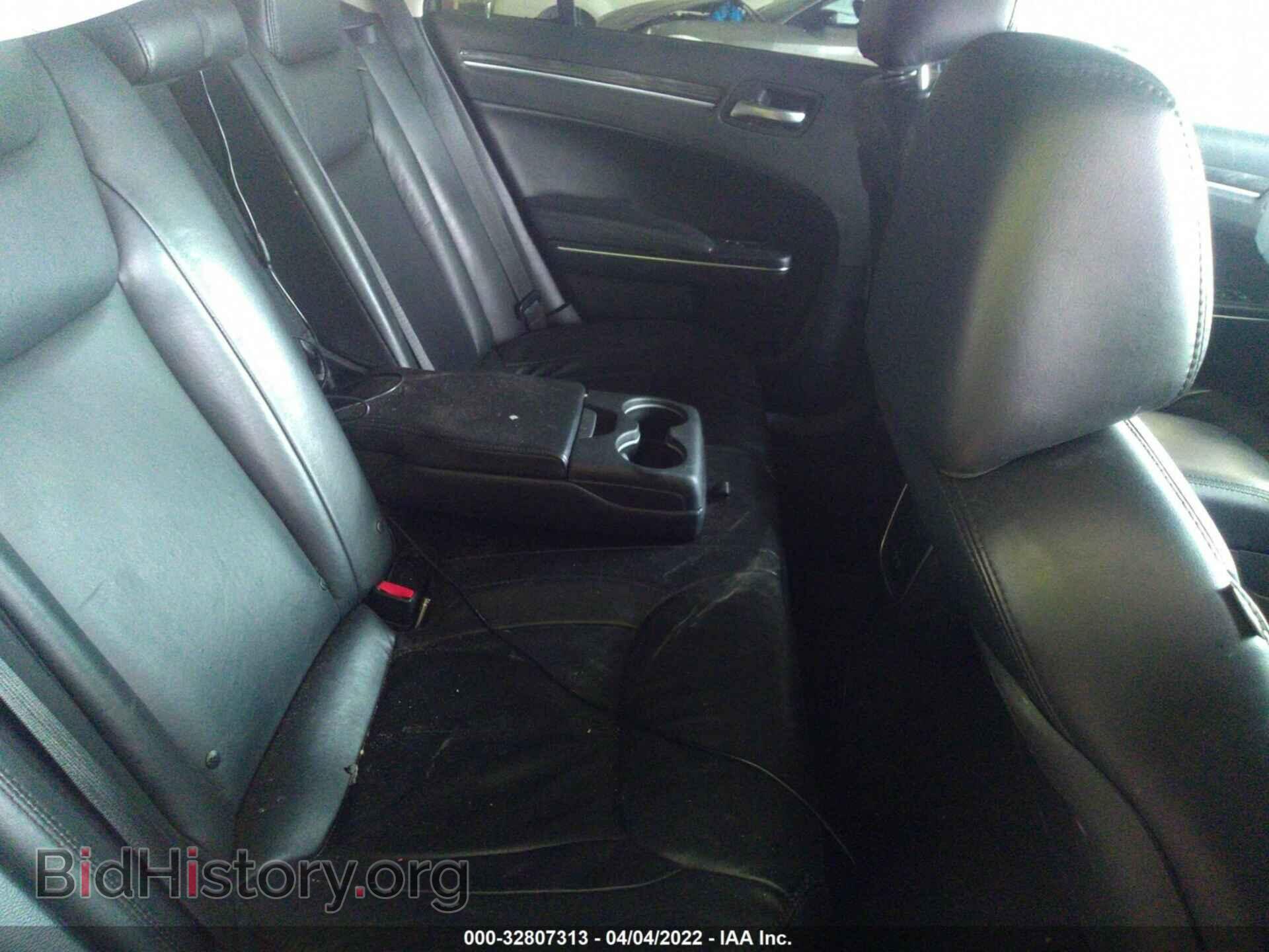 2017 CHRYSLER 300 - VIN: 2C3CCAAG0HH608165 - Фото 8
