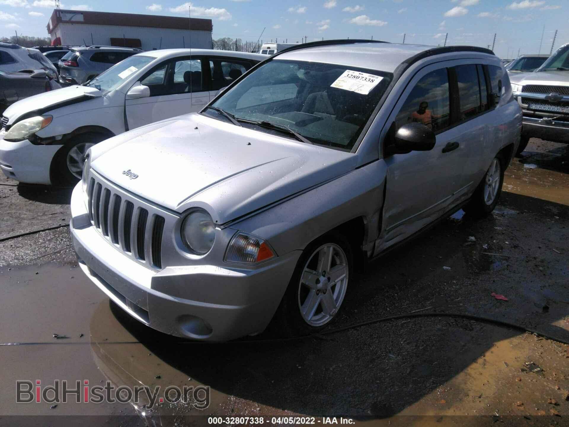 2008 JEEP COMPASS - VIN: 1J8FT47W08D694138 - Фото 2