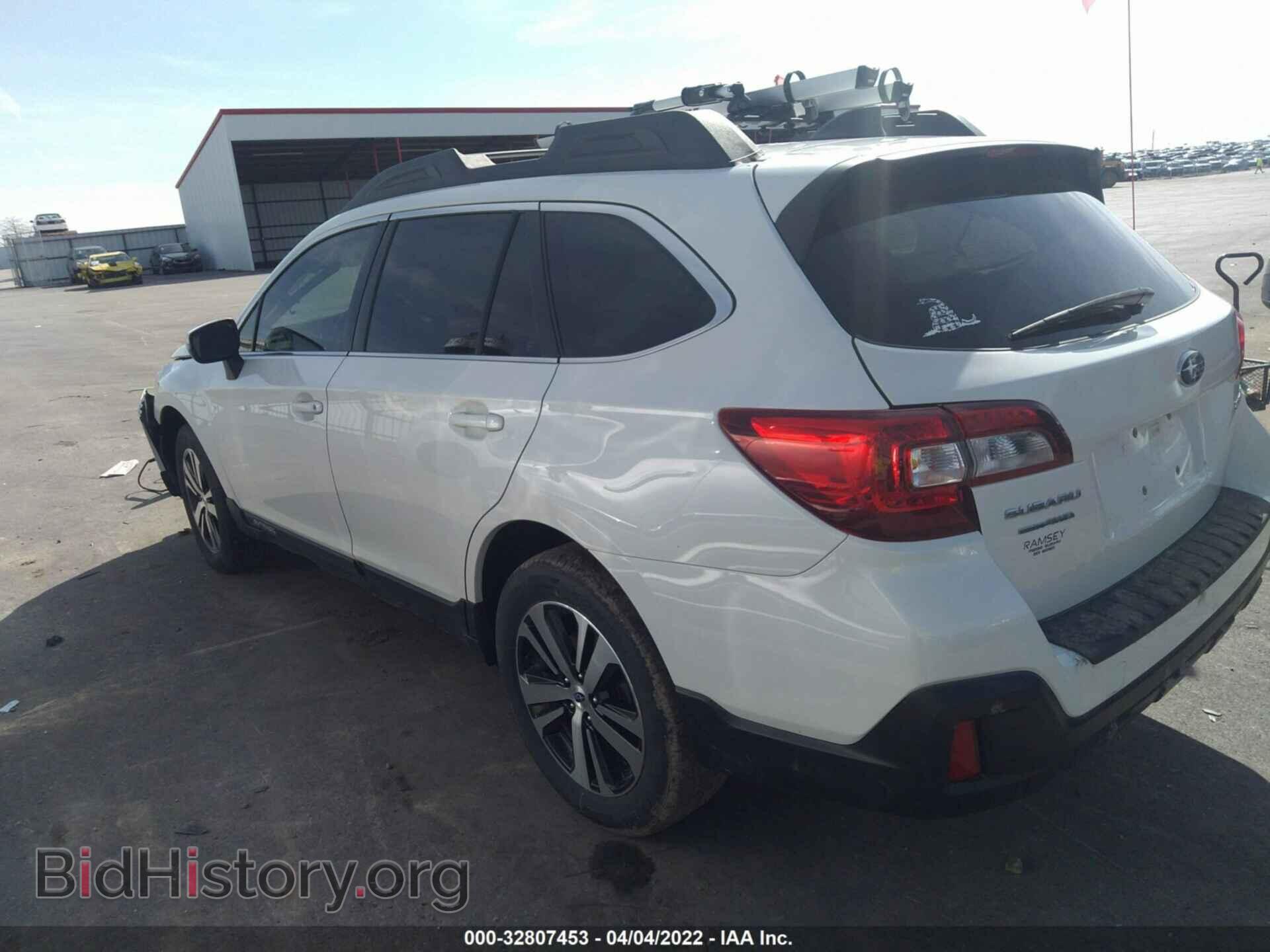 2018 SUBARU OUTBACK - VIN: 4S4BSAKC2J3203452 - Фото 3