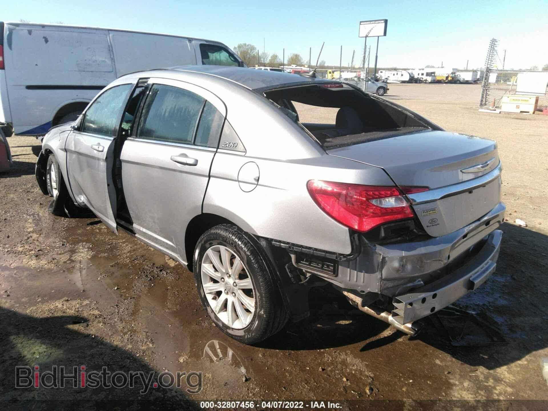 2013 CHRYSLER 200 - VIN: 1C3CCBBG1DN556437 - Photo 3