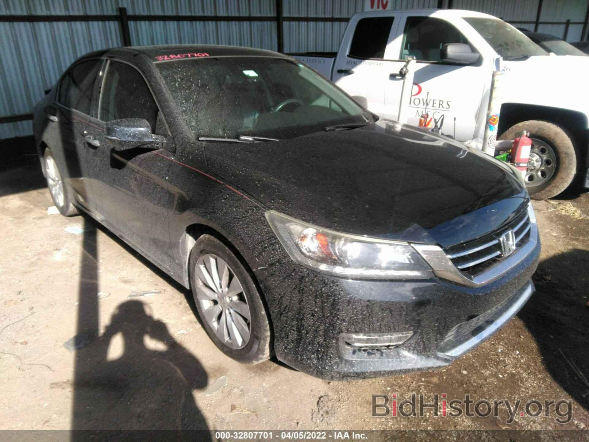 Photo 1HGCR3F80DA019599 - HONDA ACCORD SDN 2013