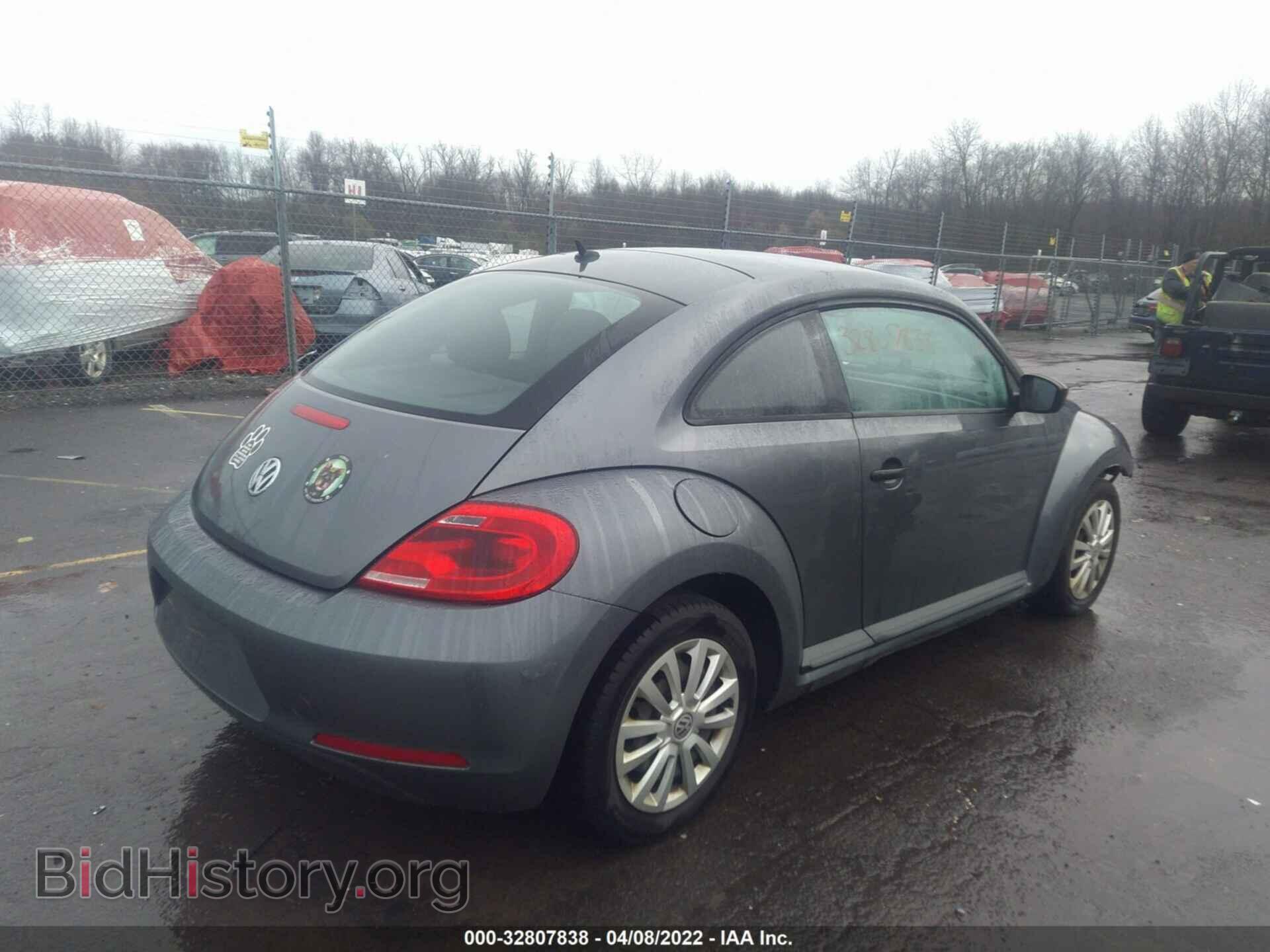 2012 VOLKSWAGEN BEETLE - VIN: 3VWAP7AT8CM662991 - Фото 4