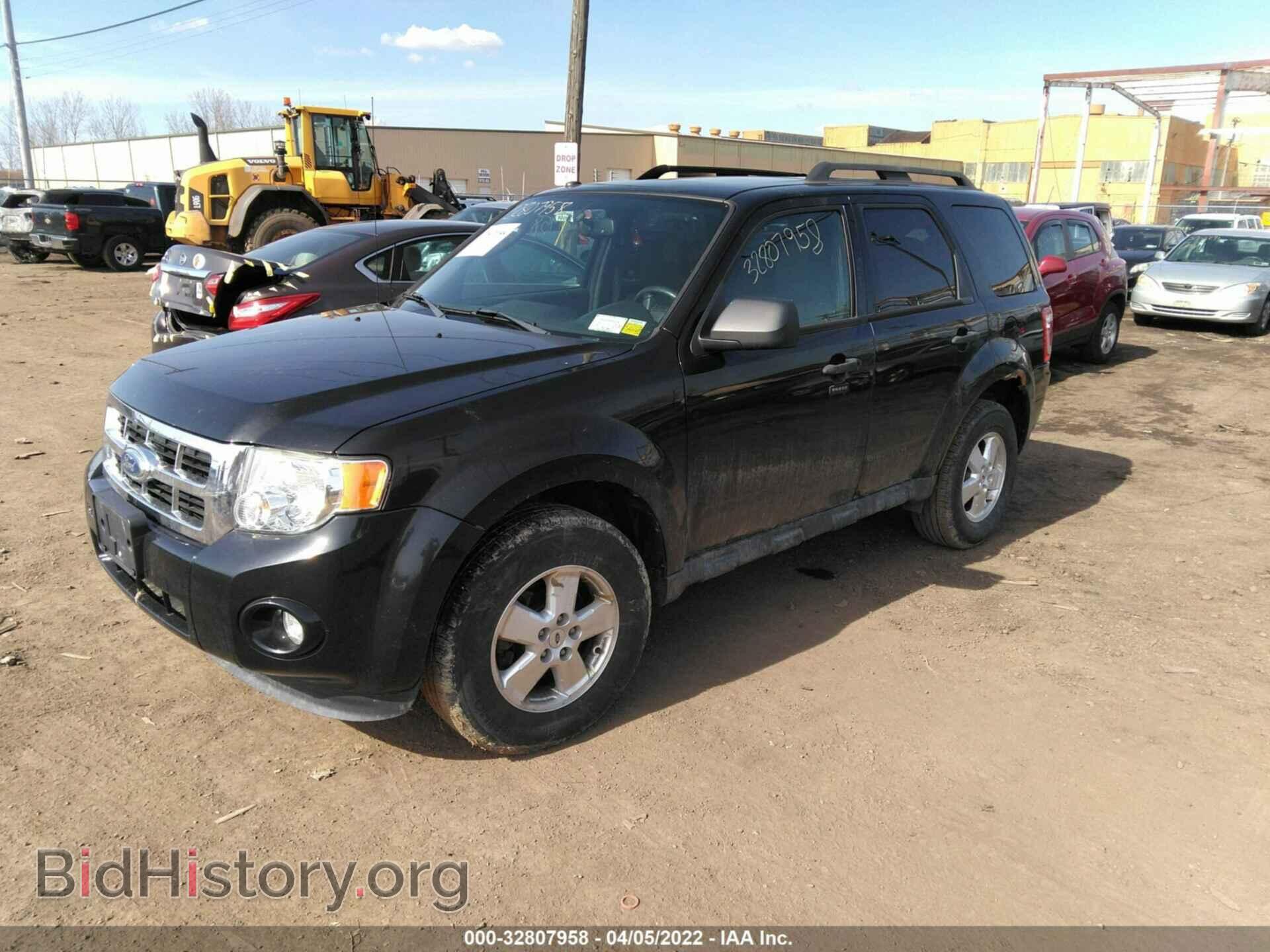 2011 FORD ESCAPE - VIN: 1FMCU0D78BKC22362 - Фото 2