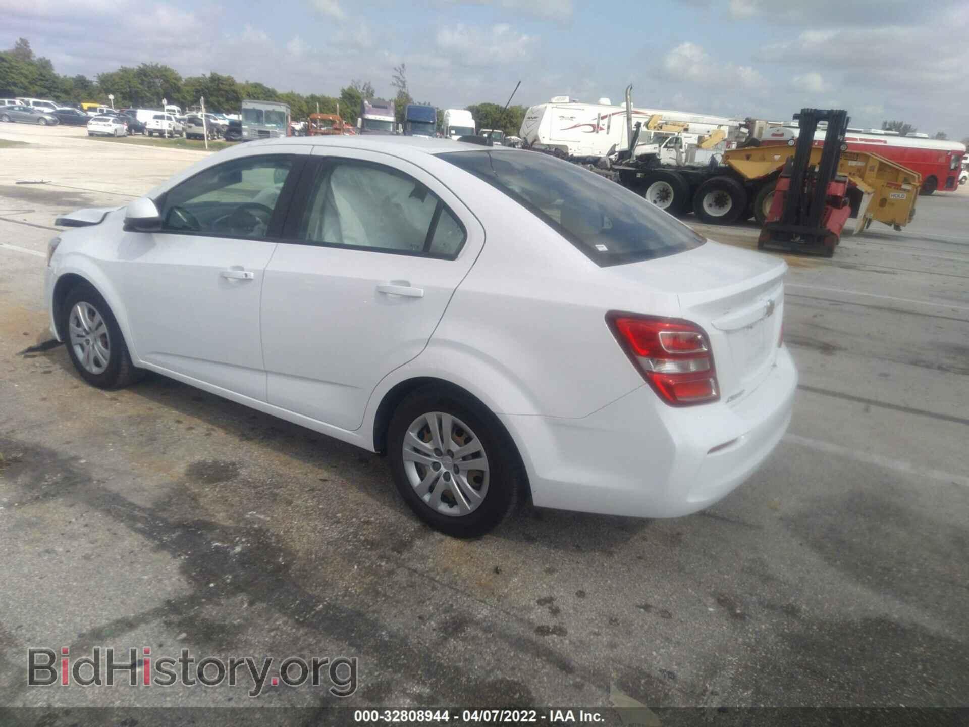 2018 CHEVROLET SONIC - VIN: 1G1JB5SH7J4133484 - Фото 3