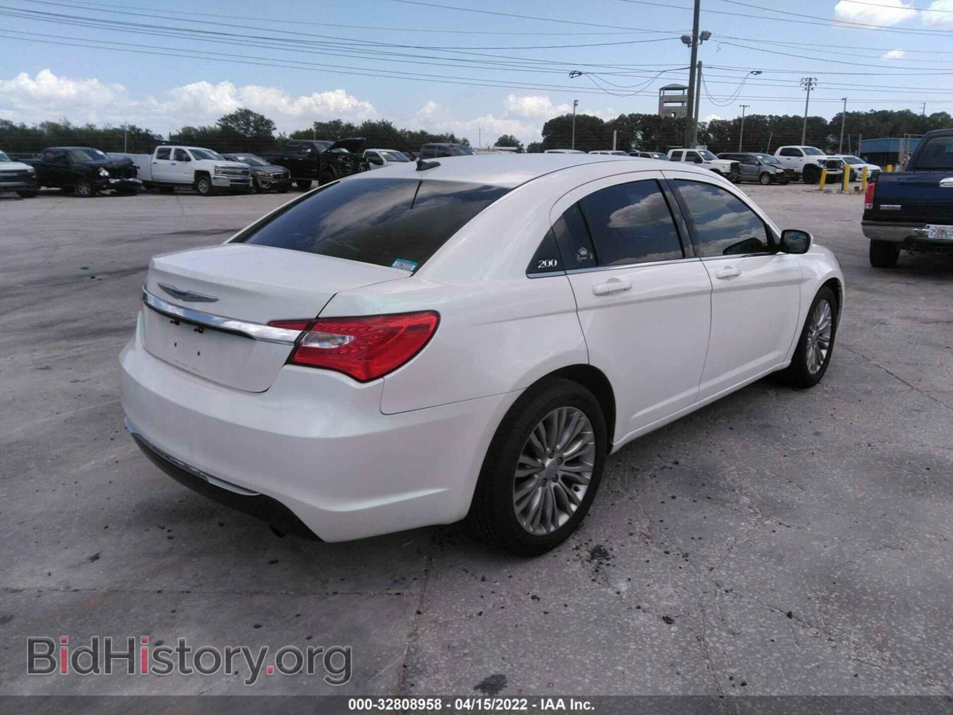 2012 CHRYSLER 200 - VIN: 1C3CCBAB2CN262162 - Фото 4