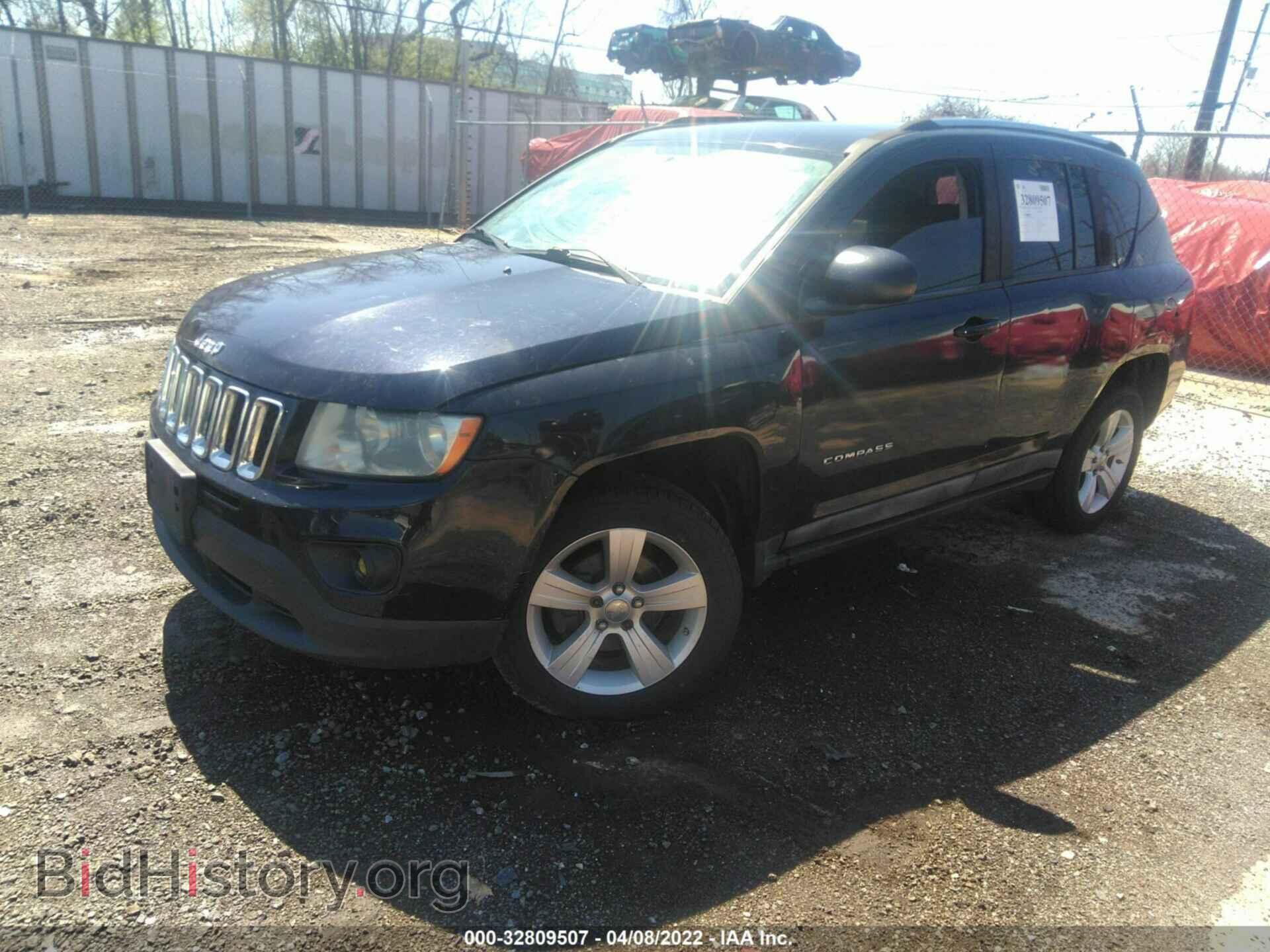 2011 JEEP COMPASS - VIN: 1J4NT1FA1BD139370 - Photo 2