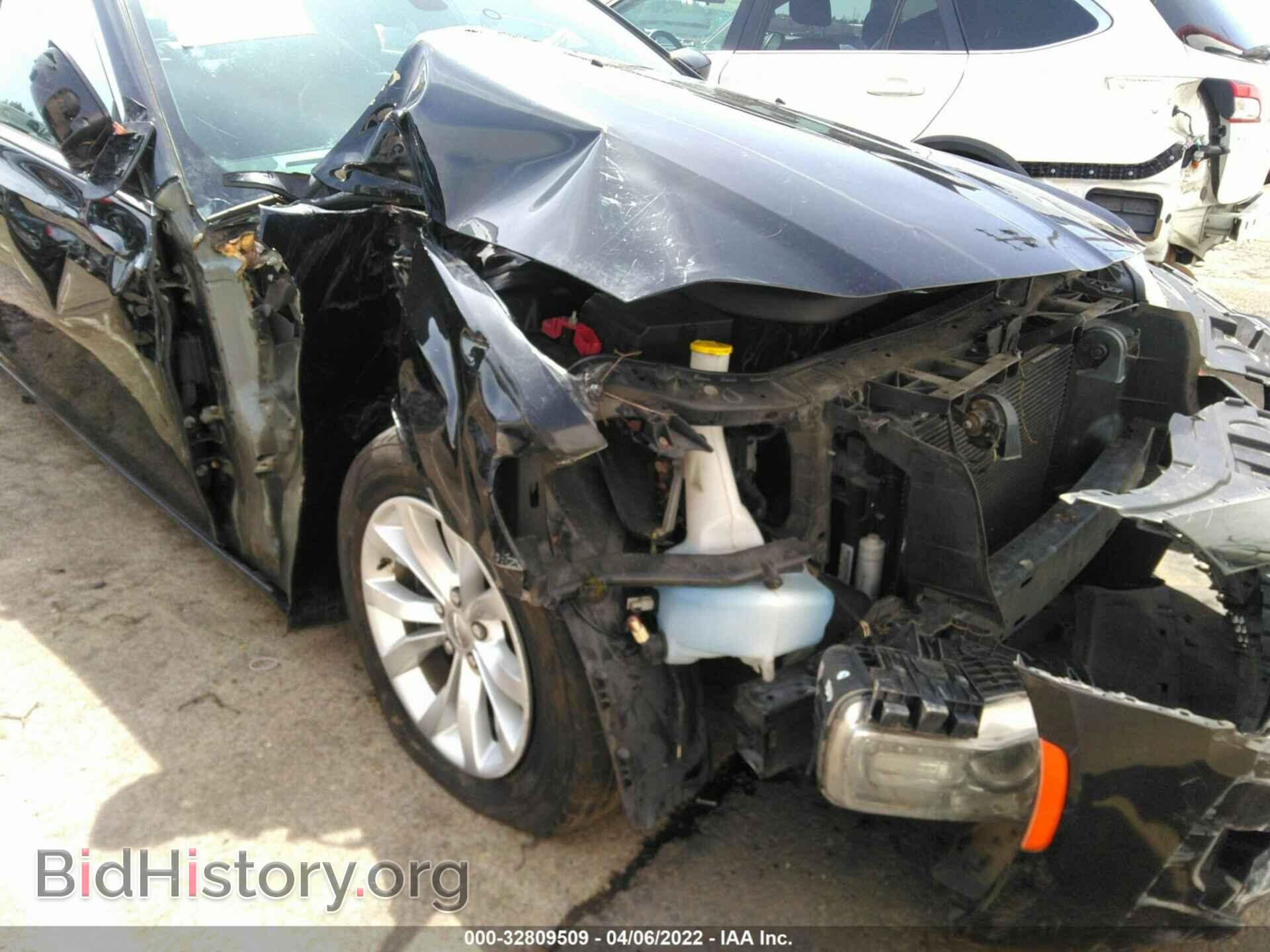 2015 CHRYSLER 300 - VIN: 2C3CCAAG3FH810480 - Фото 6