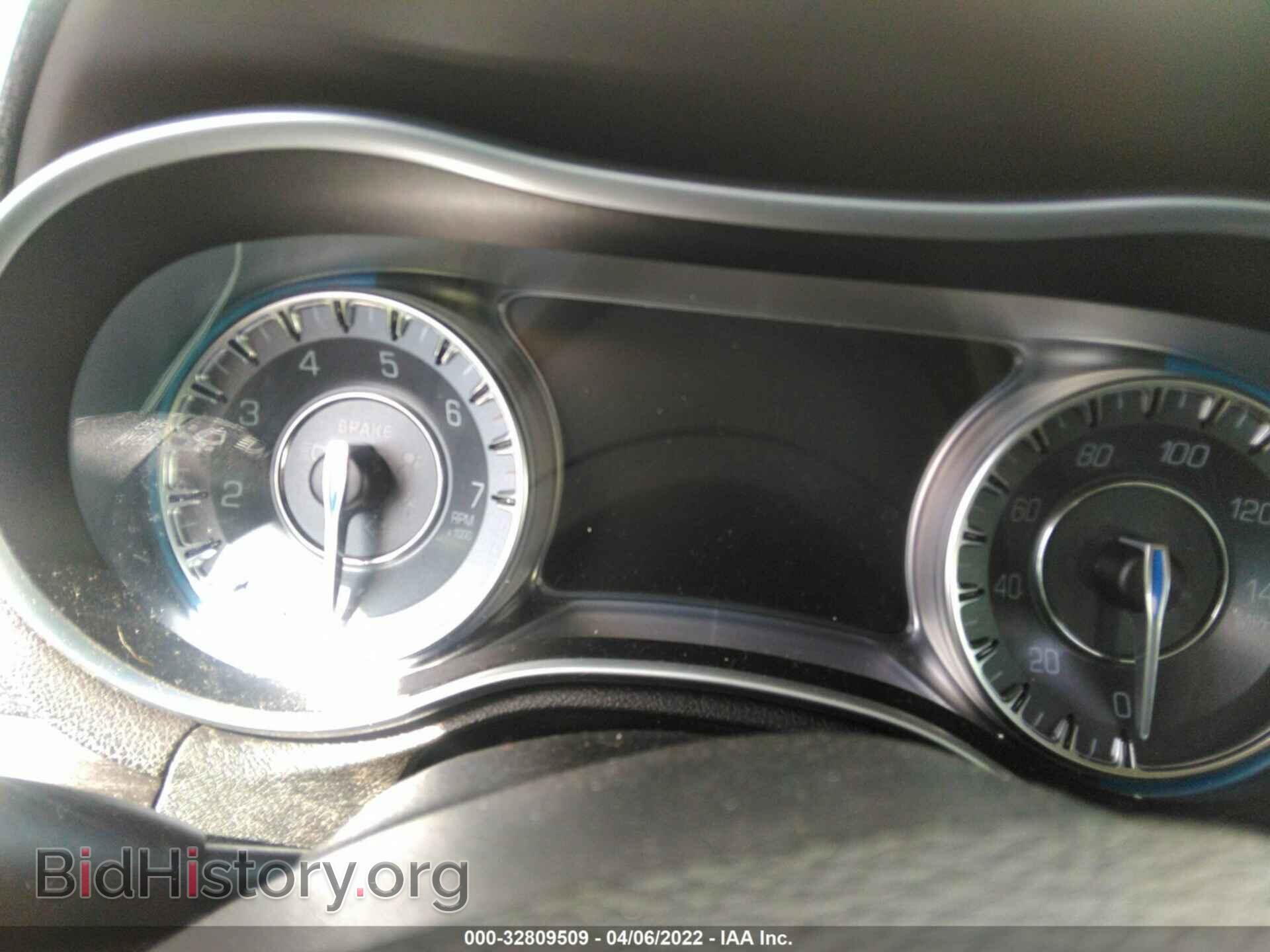 2015 CHRYSLER 300 - VIN: 2C3CCAAG3FH810480 - Фото 7