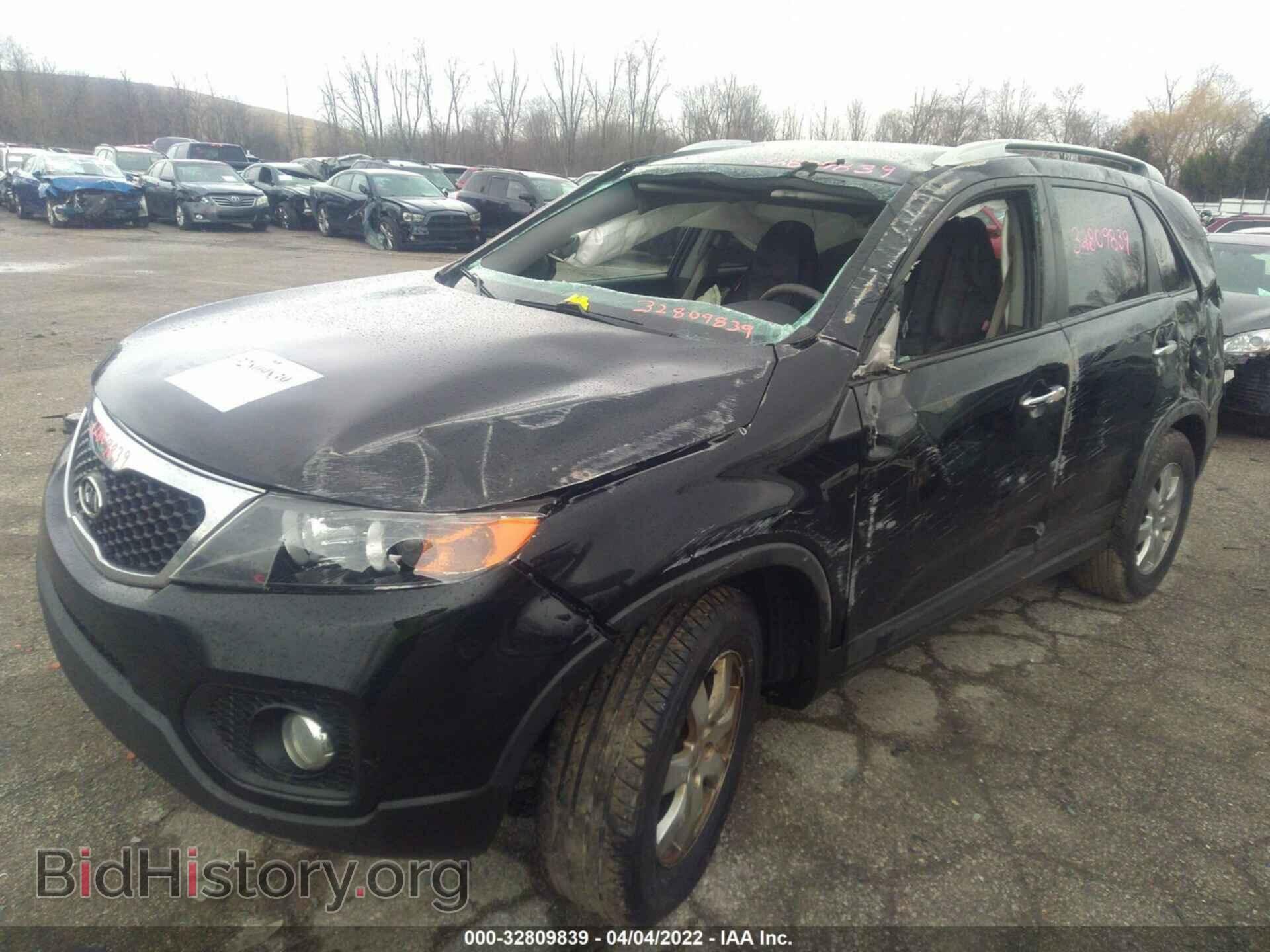 2012 KIA SORENTO - VIN: 5XYKT3A6XCG308232 - Фото 2