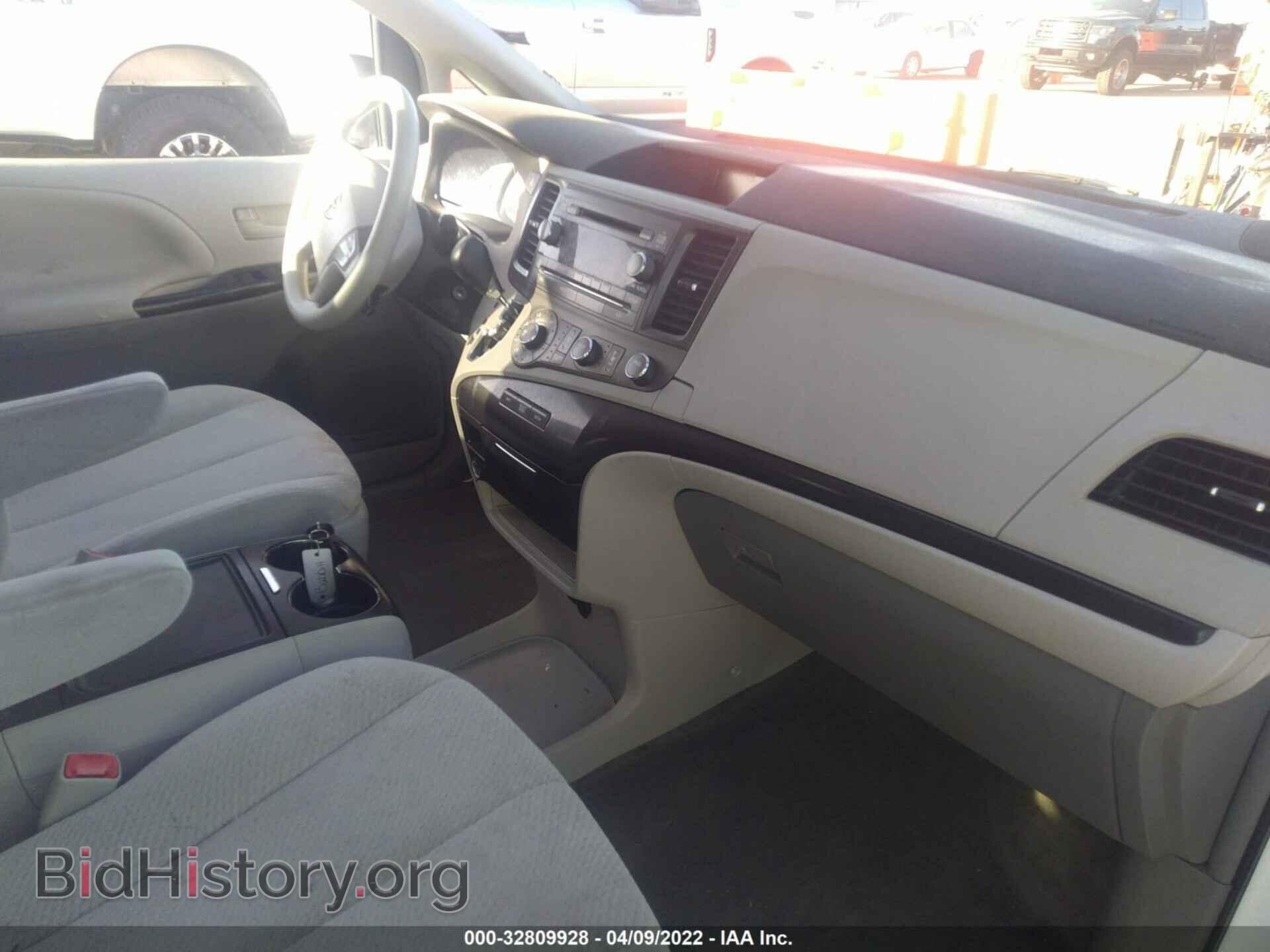 2012 TOYOTA SIENNA - VIN: 5TDKK3DC5CS230921 - Фото 5
